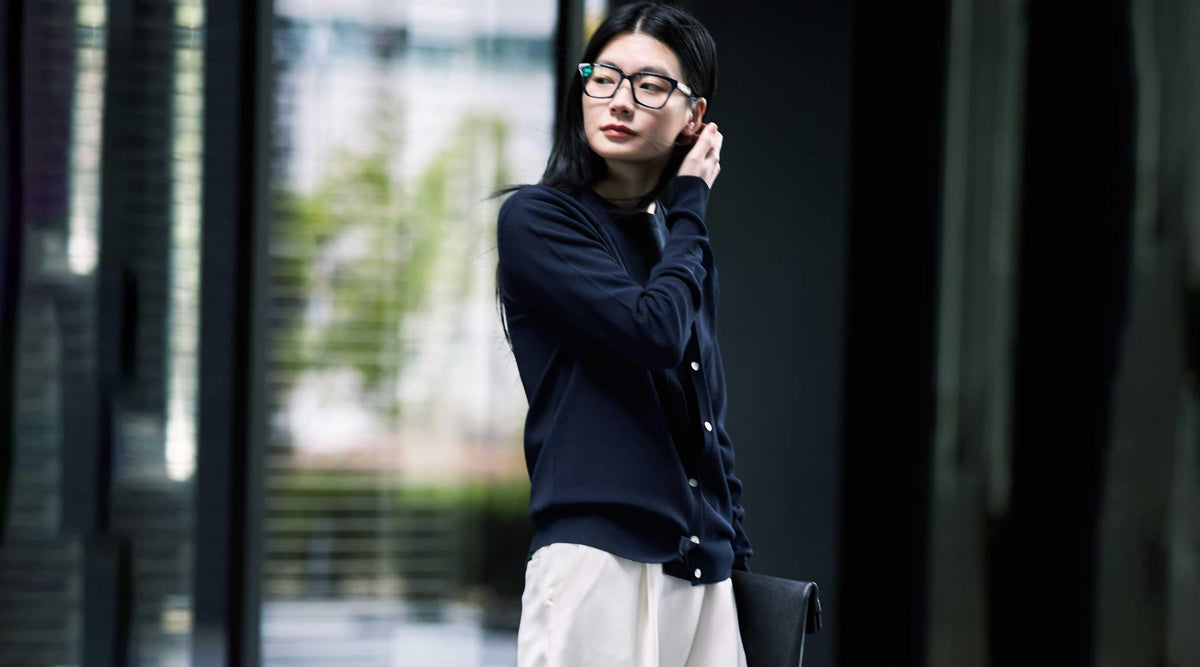 ゆるやかにモードを切り替え。連休明けの頑張りすぎない通勤スタイル6選 - SOÉJU online store (ソージュ オンラインストア)