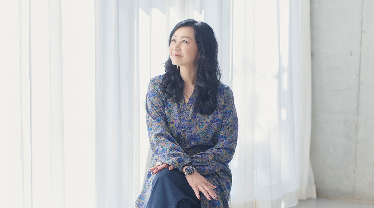「自分を表現すること」の大切さ。いまの私にしっくりくるペイズリー柄ワンピース|コラムニスト・人物インタビュアー 芳麗さん