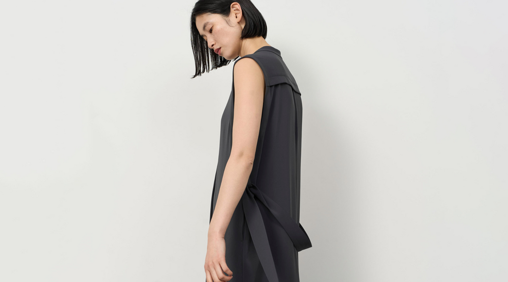 【極美品】SOEJU ヴィンテージサテンワンピース ジレ 撥水UV効果 ヴィンテージサテンワンピース - SOÉJU online store｜上質な
