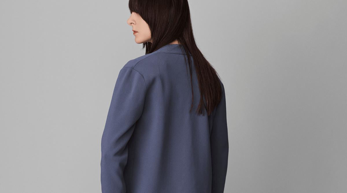 僅かな変化を加えるだけ。フォーマルスタイルをデイリーに着まわす方法 - SOÉJU online store (ソージュ オンラインストア)