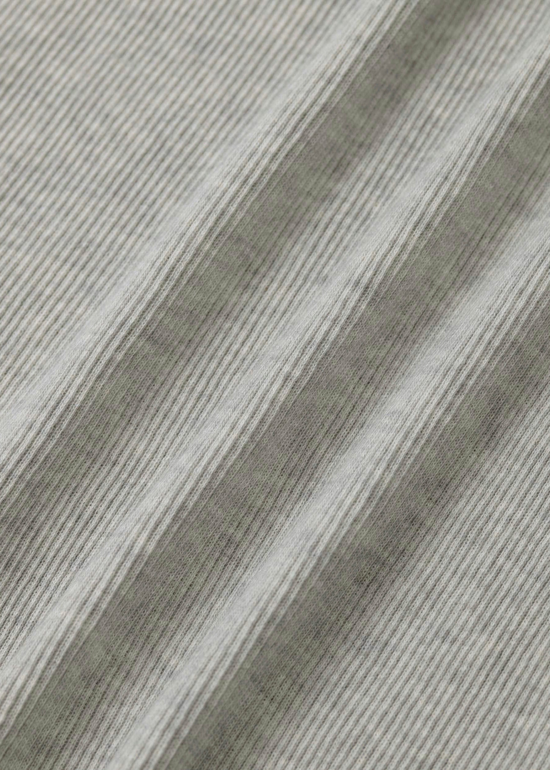 カシミヤ混タートルネックカットソー