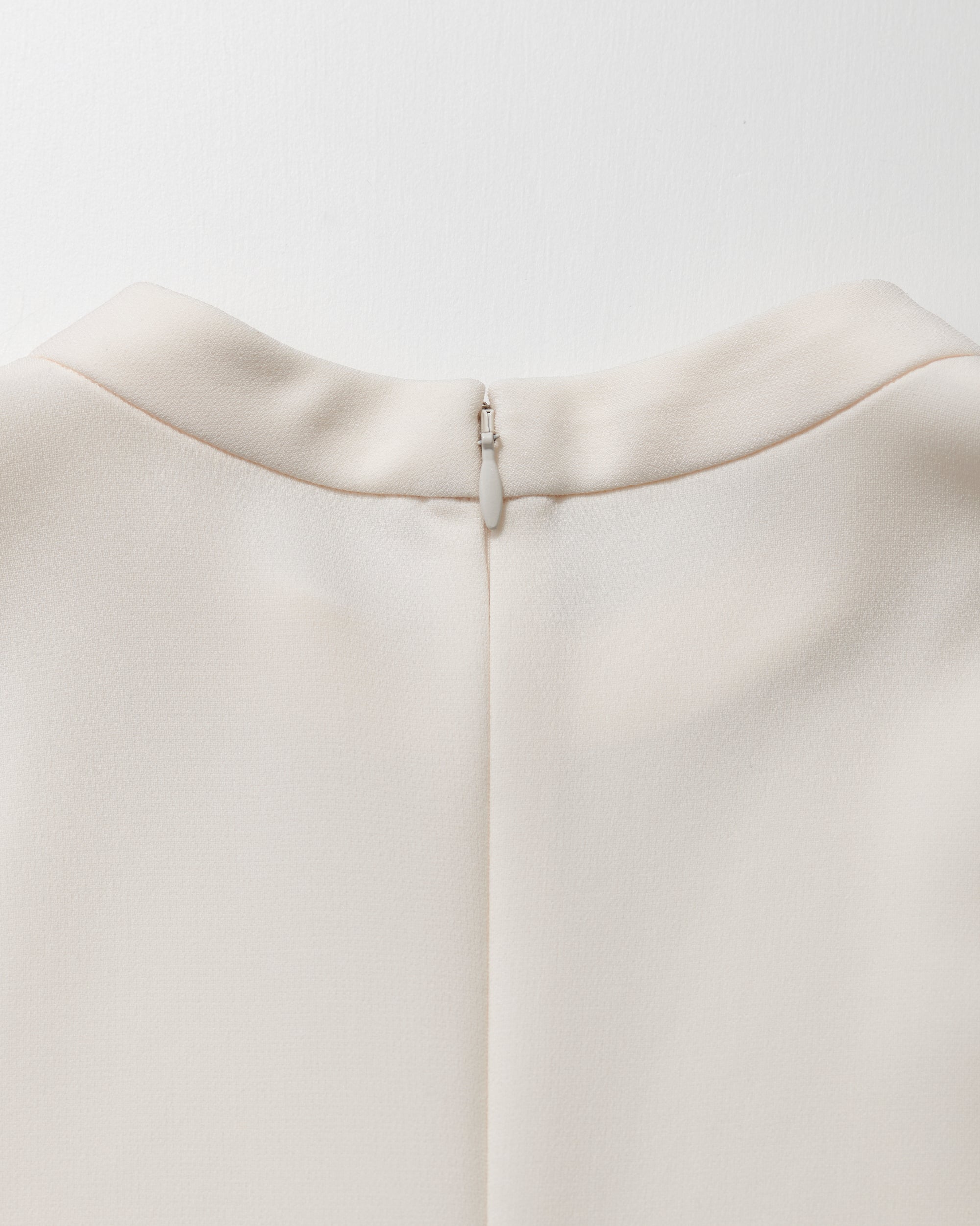 スタンドカラーコクーンブラウス