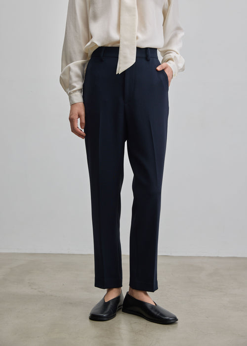 センタープレスパンツ