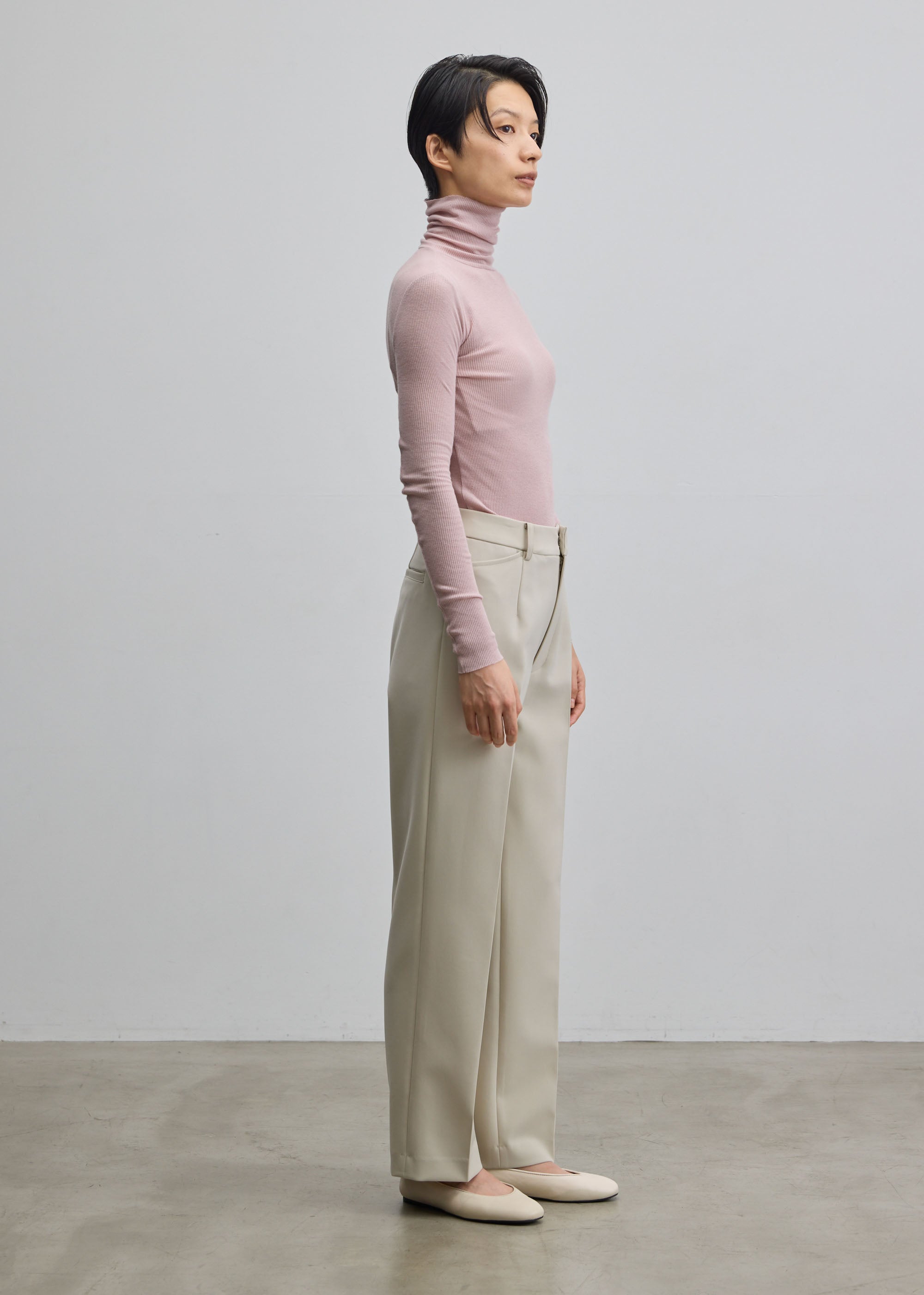 ストレッチファインストレートパンツ