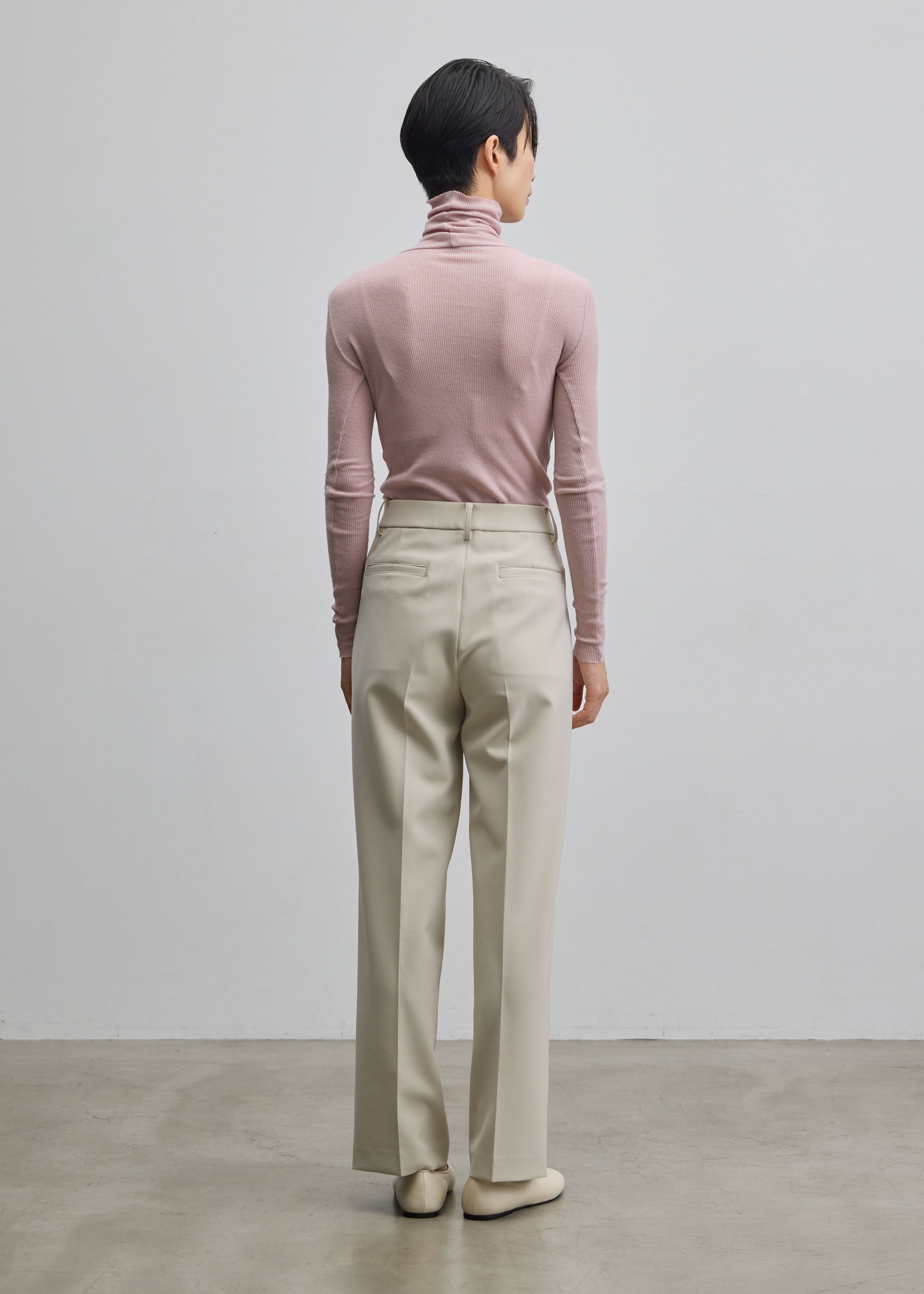 ストレッチファインストレートパンツ