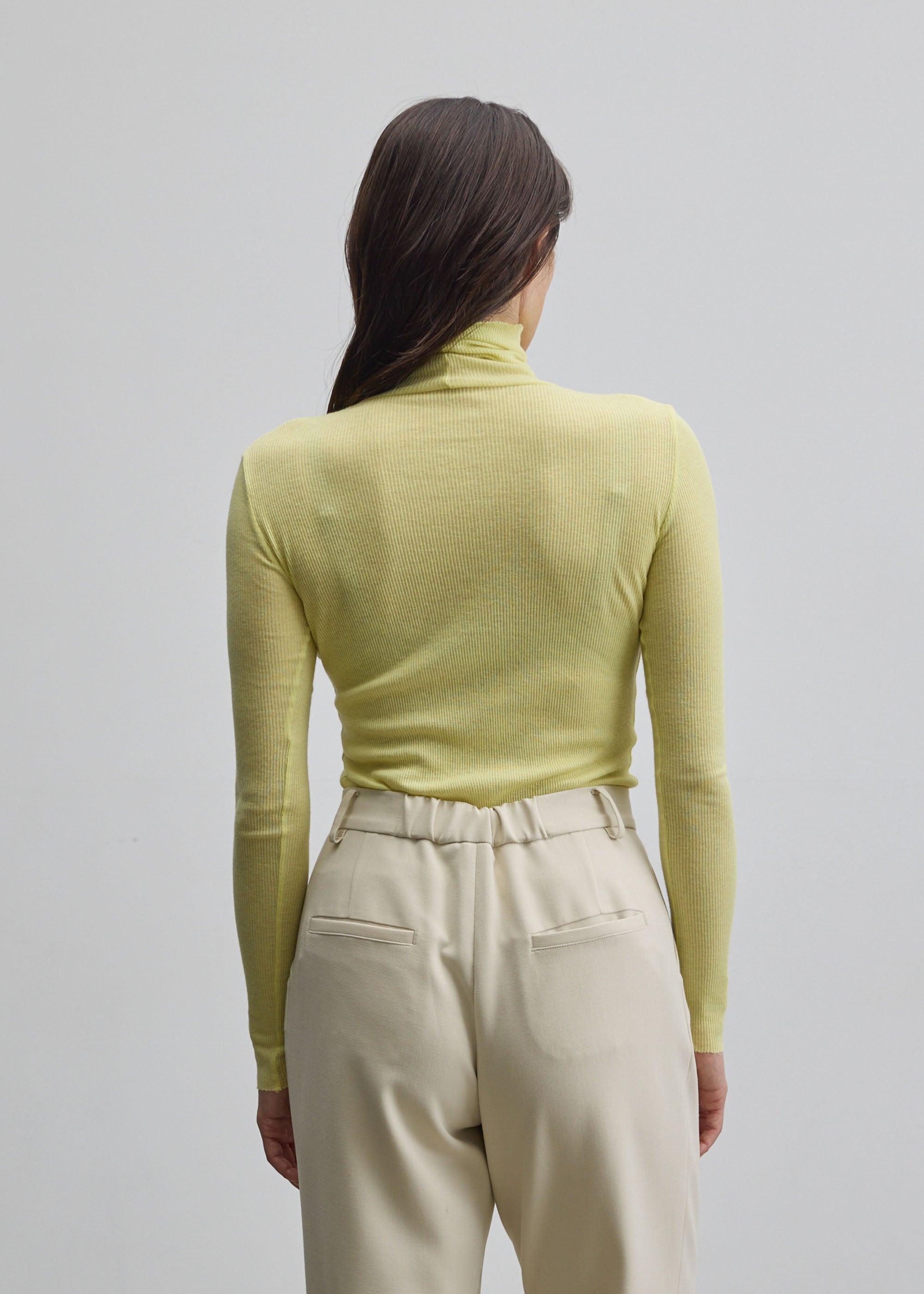 カシミヤ混タートルネックカットソー