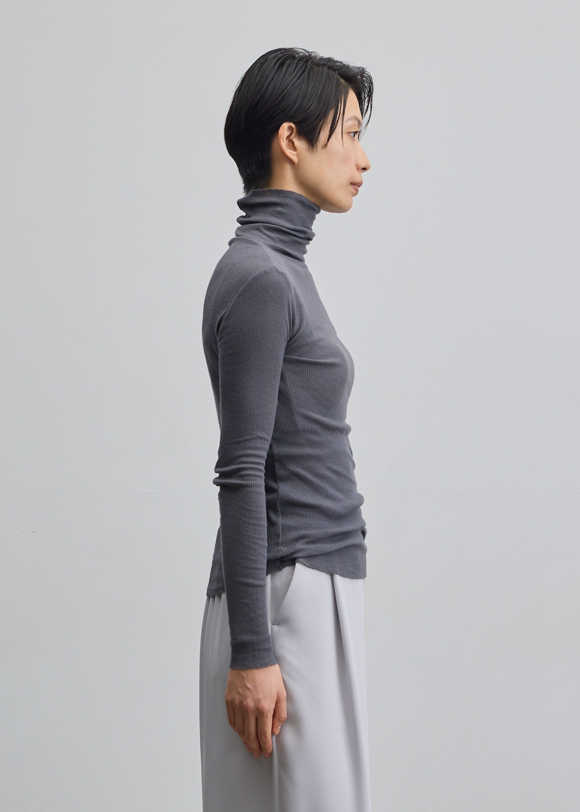 カシミヤ混タートルネックカットソー