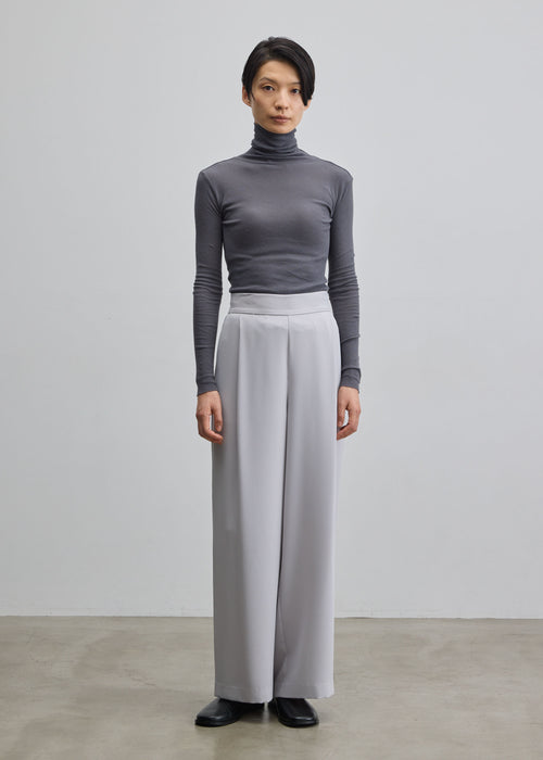 モデル:170cm サイズ:L