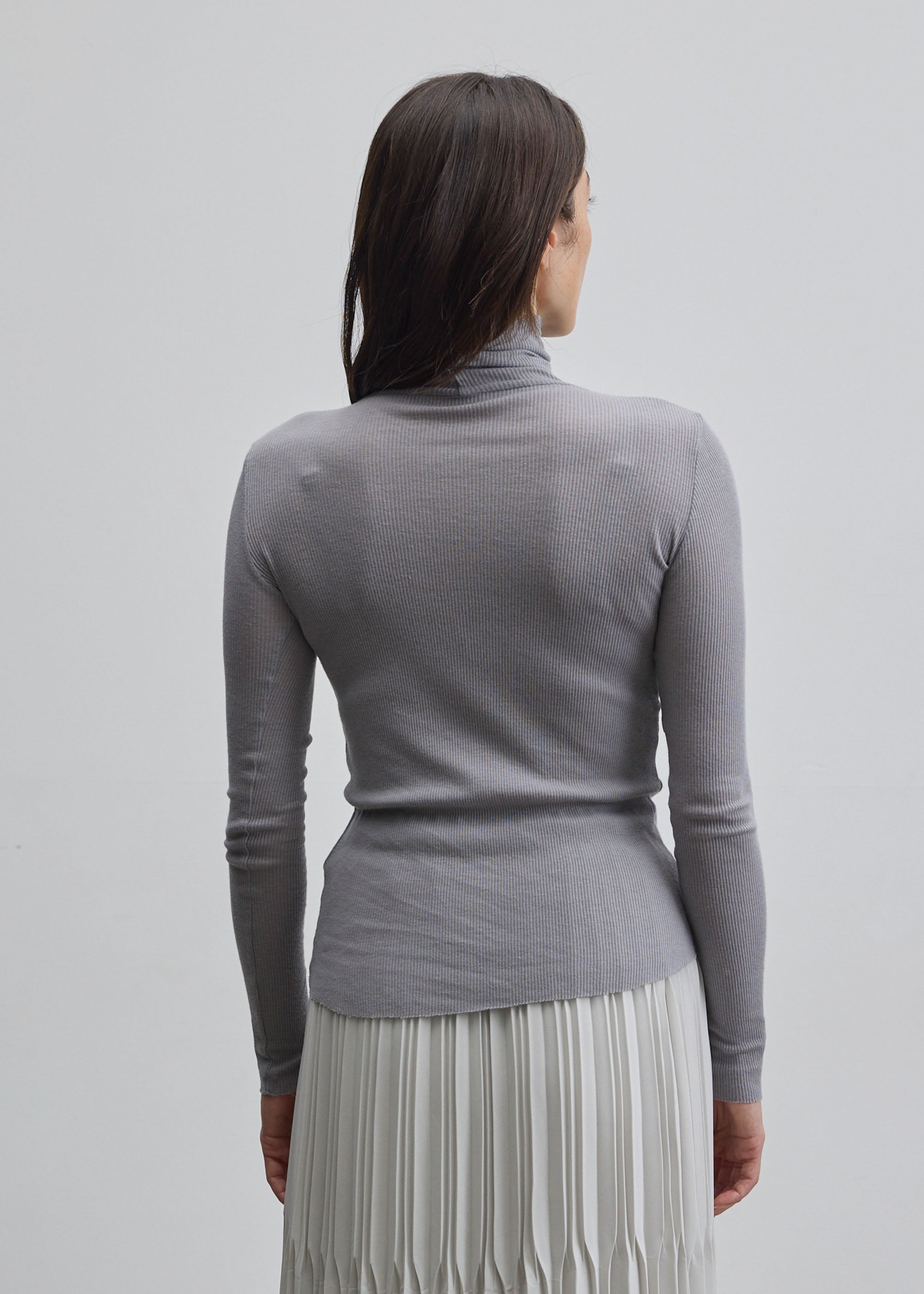 カシミヤ混タートルネックカットソー