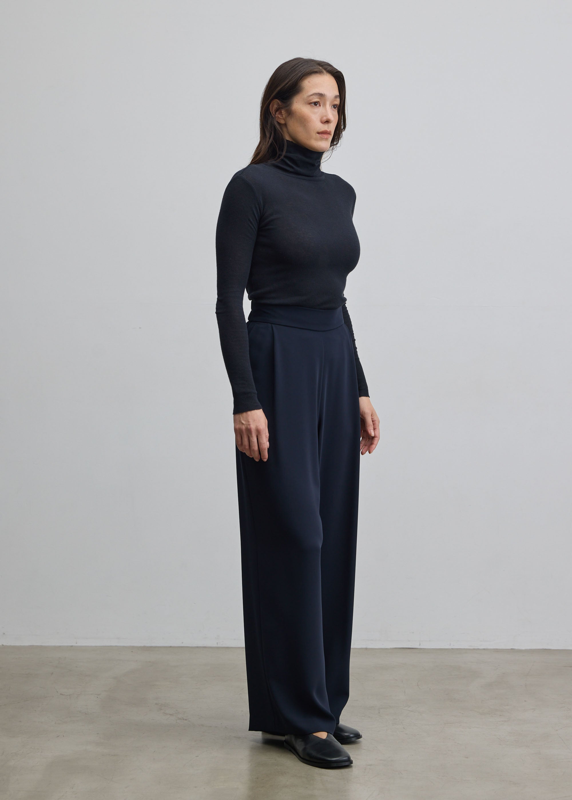 サイドタックワイドパンツ