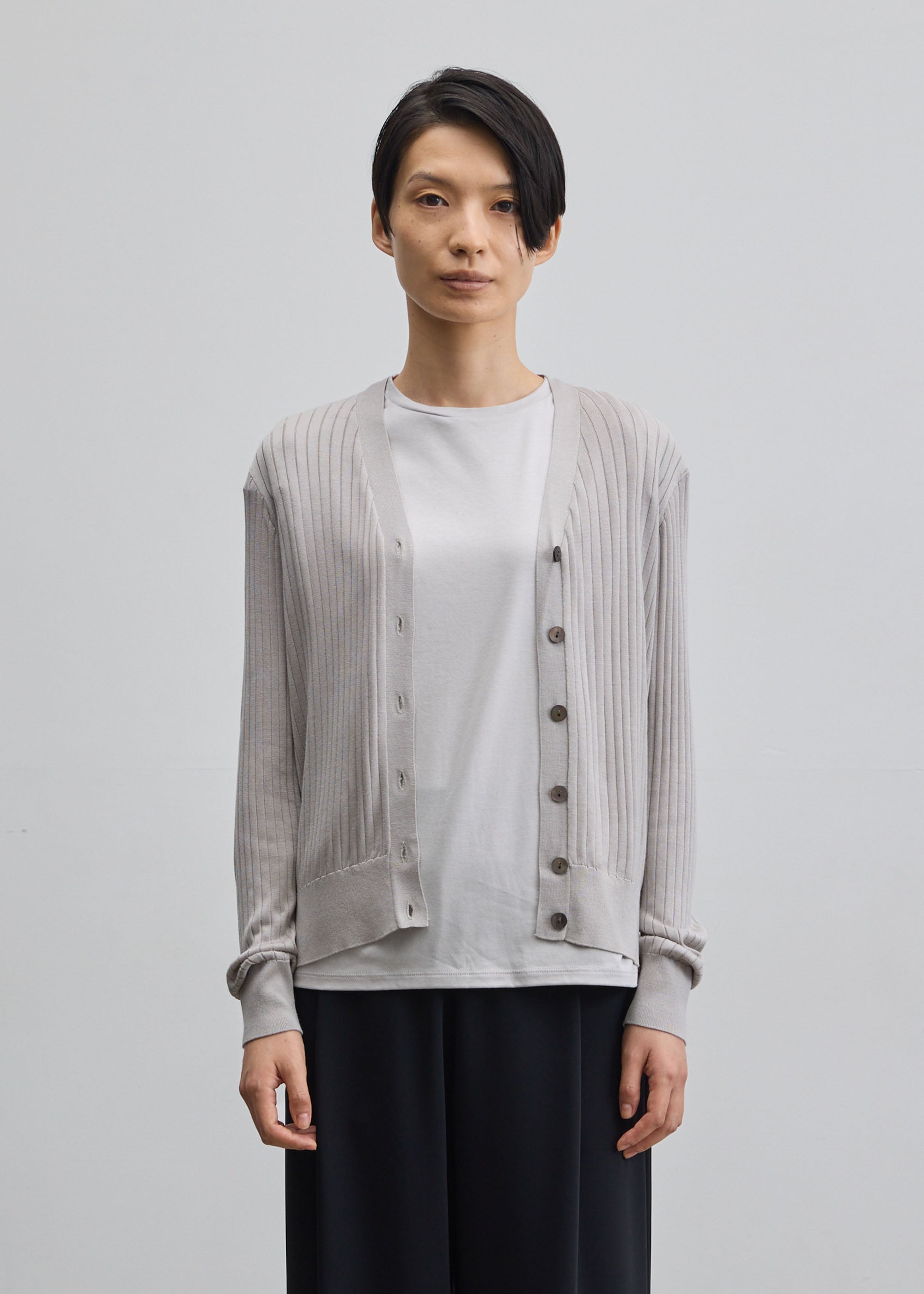 モデル:170cm サイズ:M