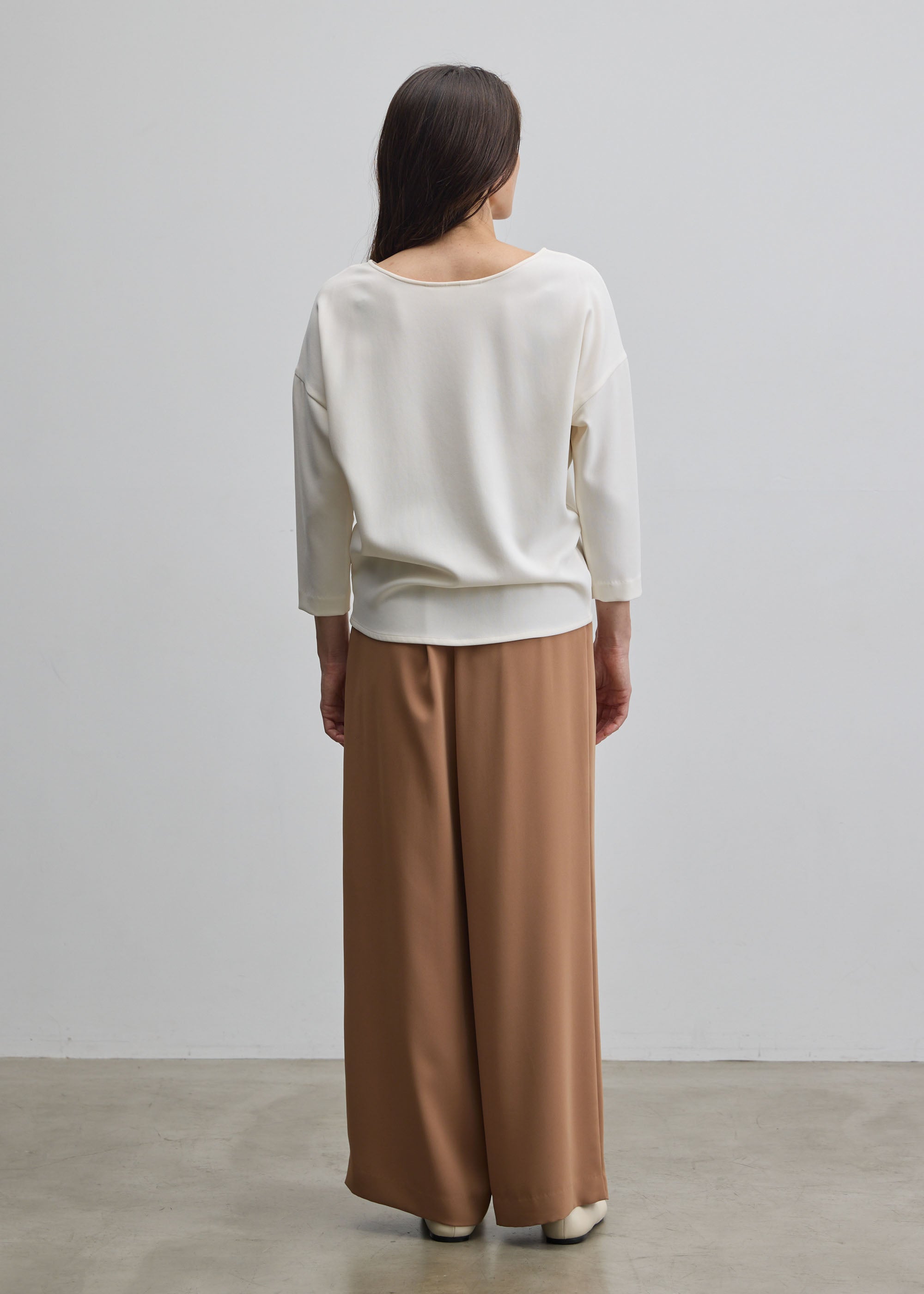 サイドタックワイドパンツ