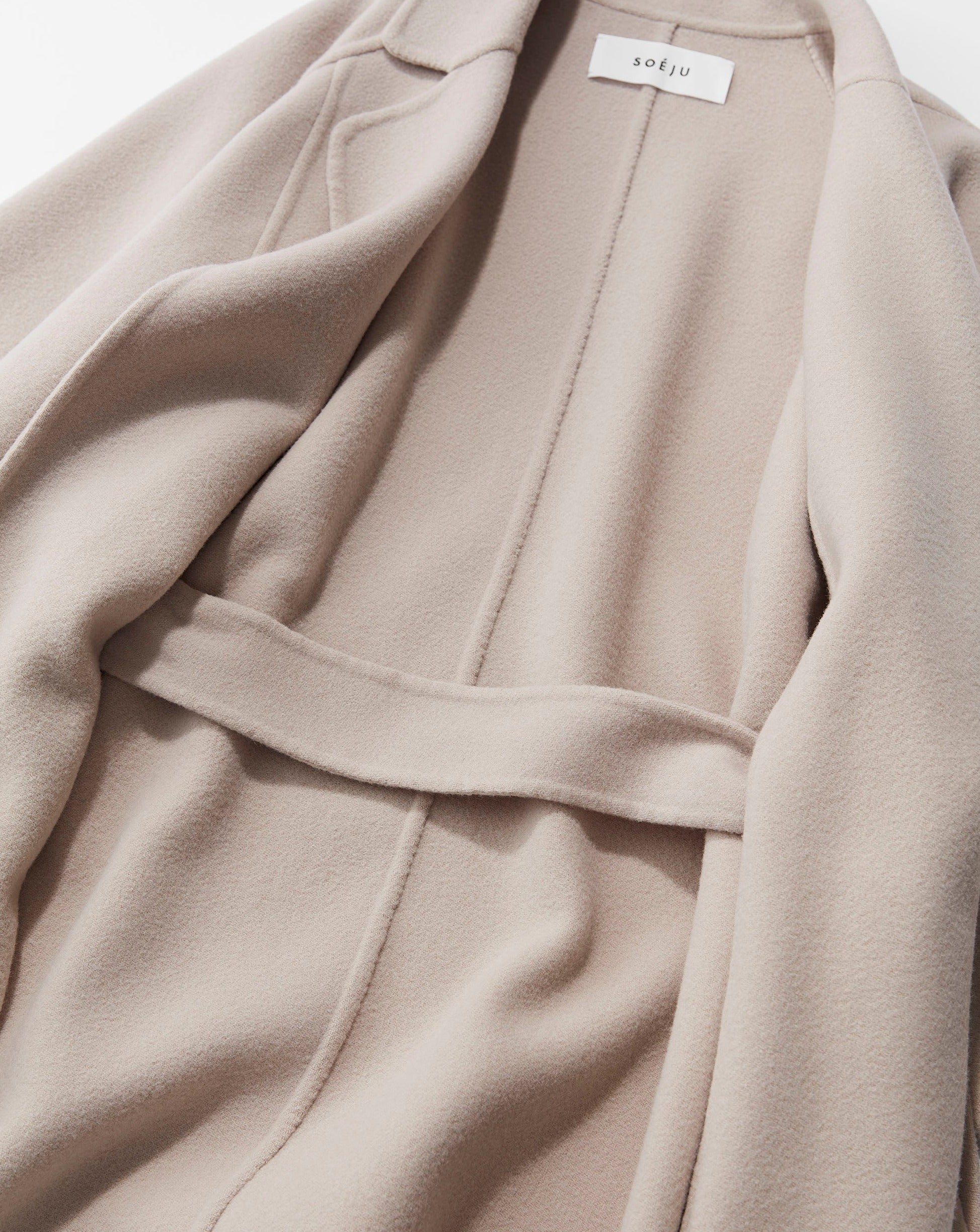 ウールリバーローブコート