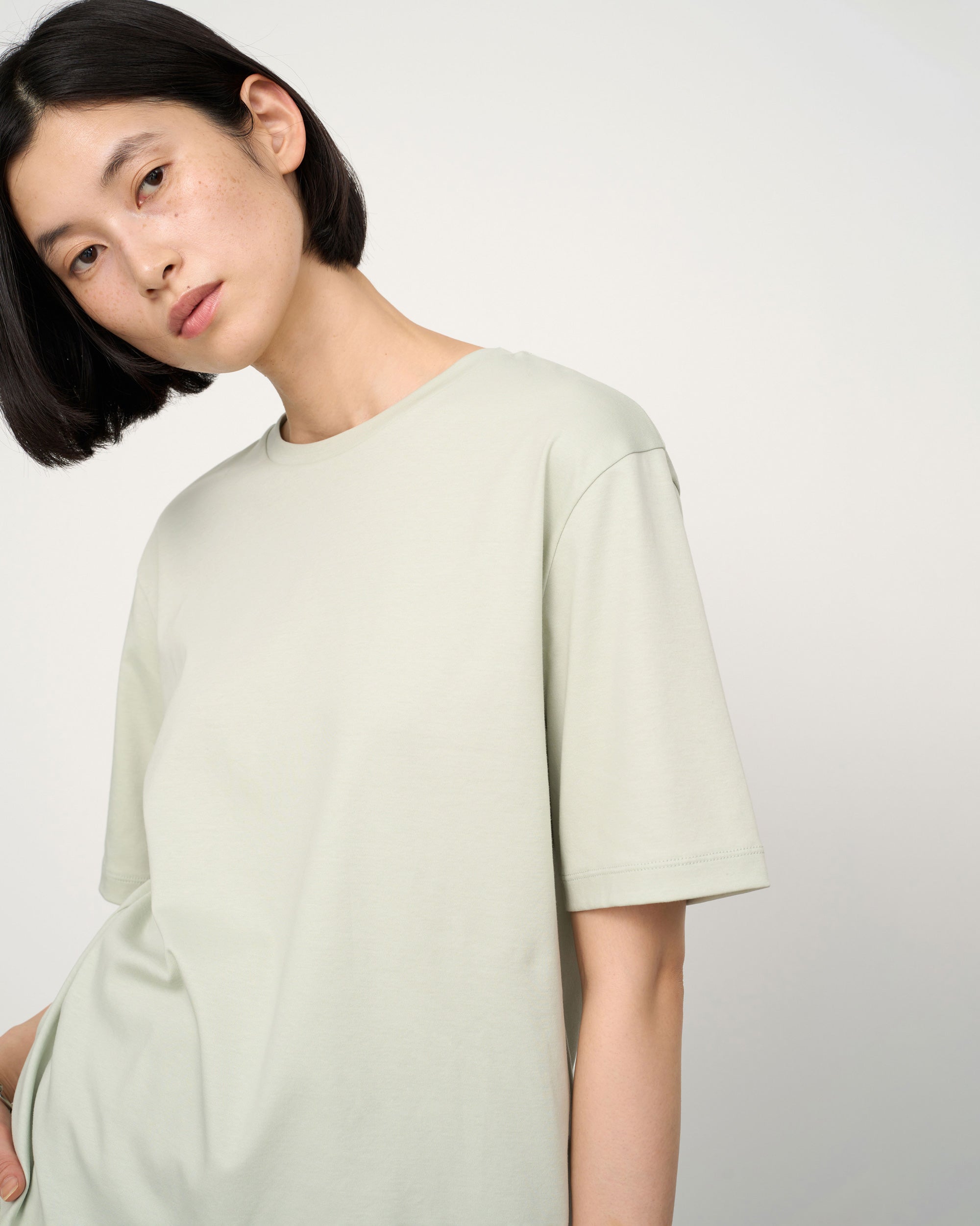 クルーネックTシャツ - SOÉJU online store｜上質な大人の女性のための