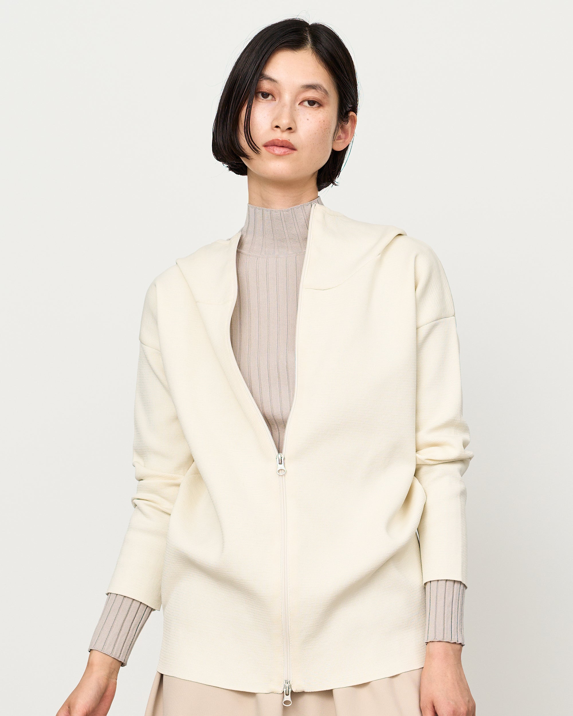 モデル:170cm サイズ:M