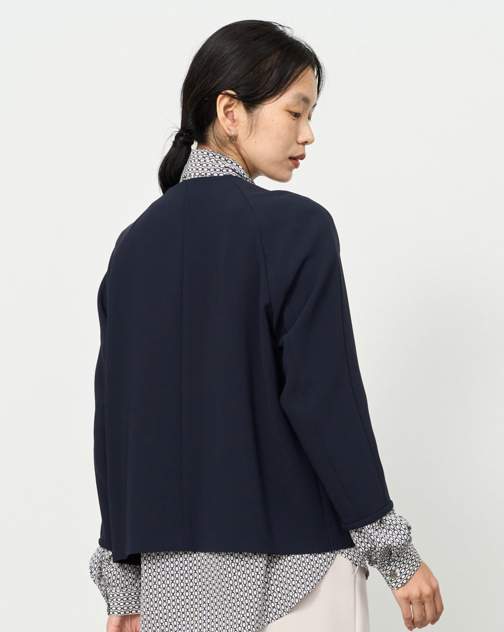 フロントホック8分袖ジャケット
