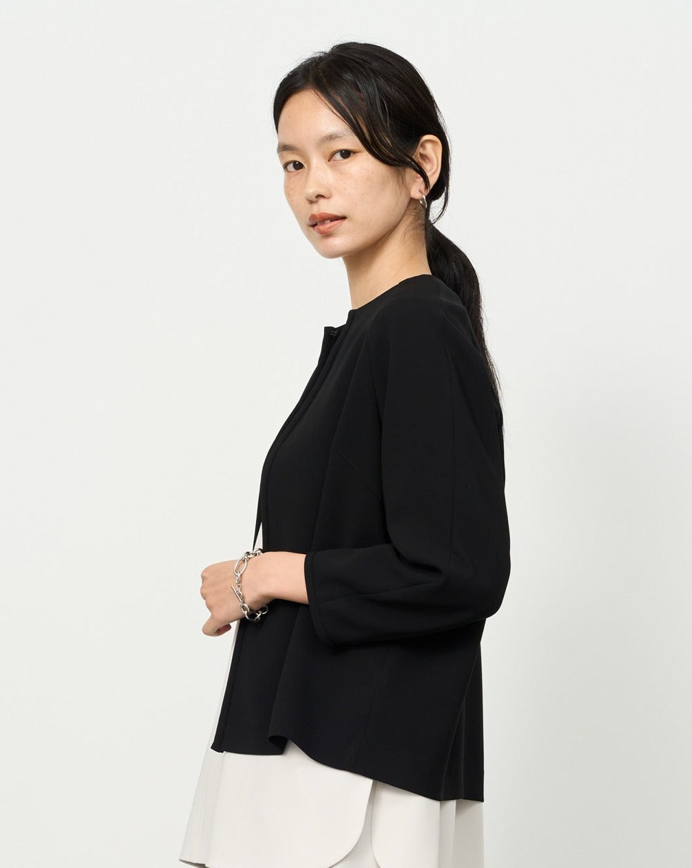 フロントホック8分袖ジャケット