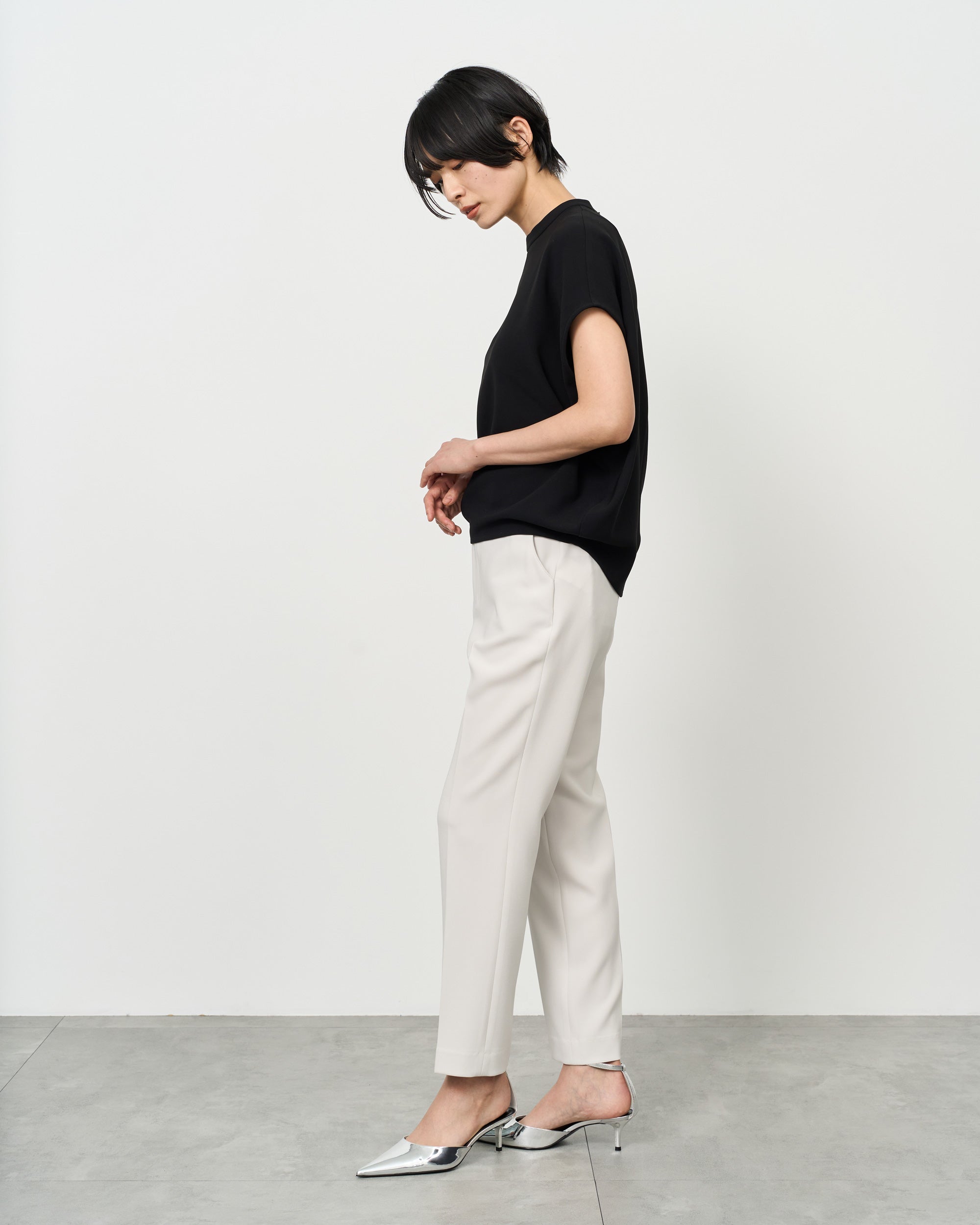 センタープレスパンツ