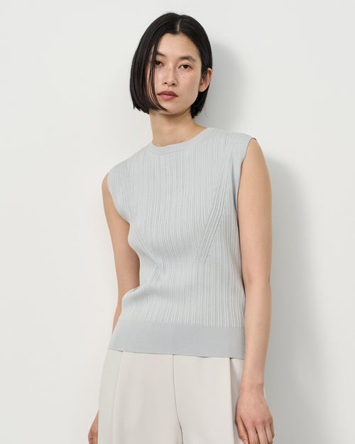 モデル:170cm サイズ:M