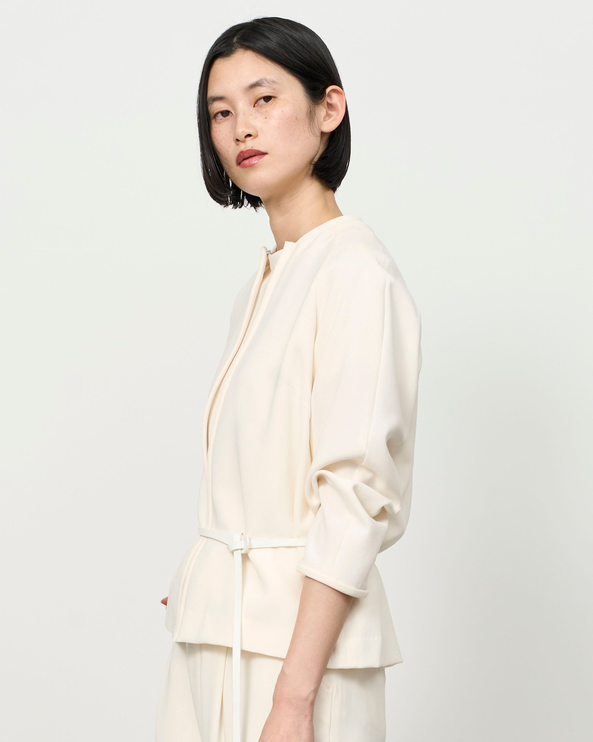 フロントホック8分袖ジャケット