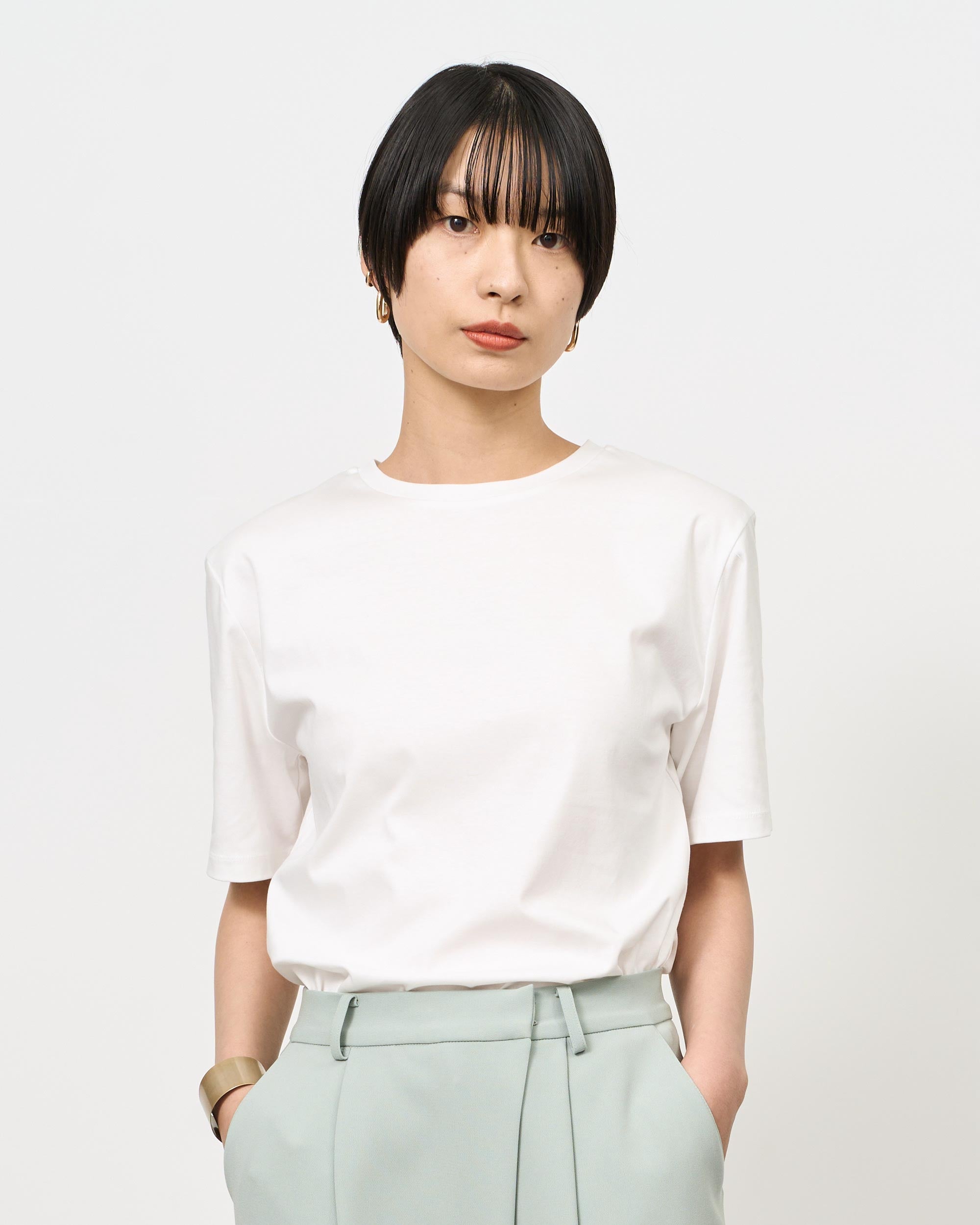 クルーネックTシャツ