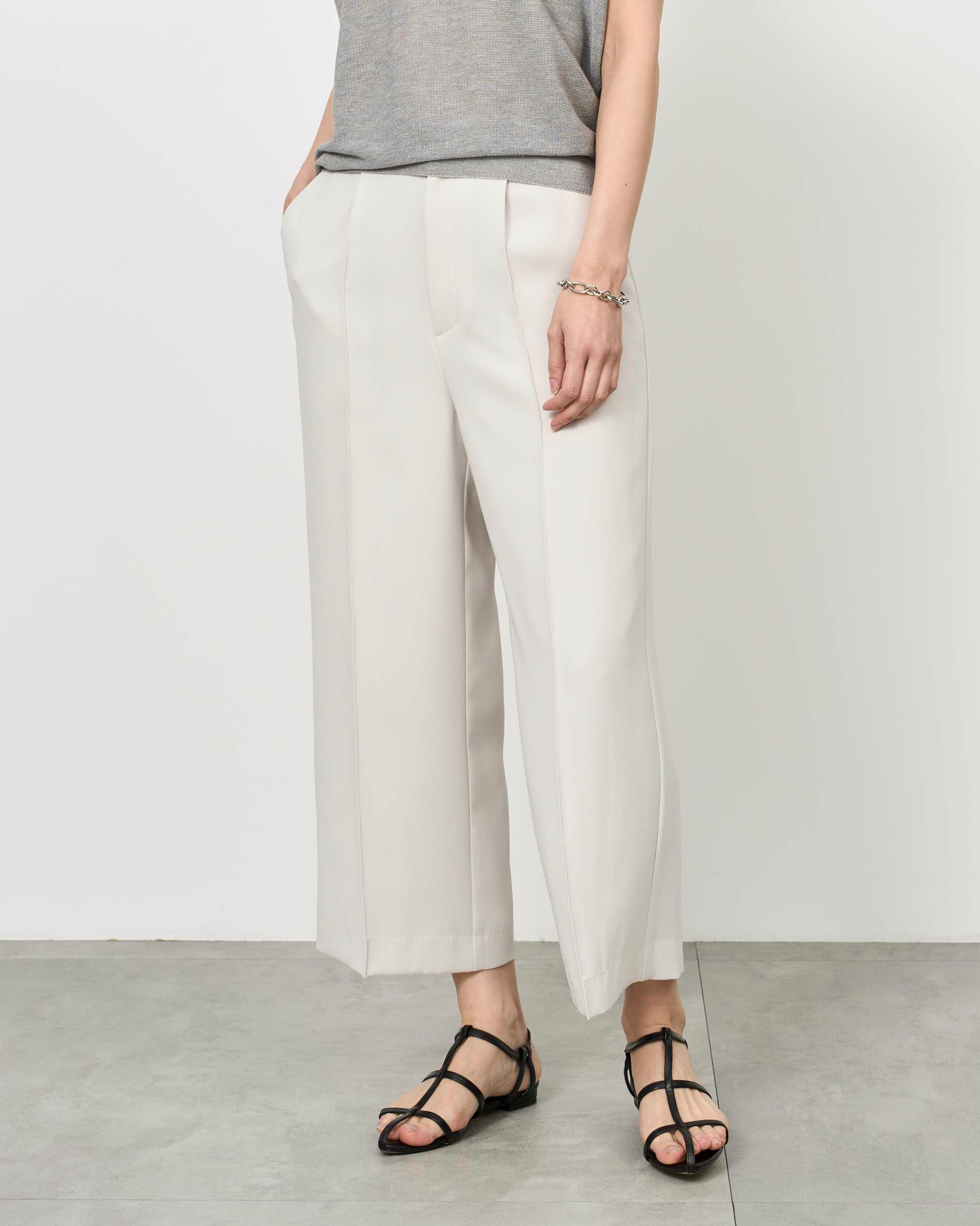 ライトクロスクロップドワイドパンツ