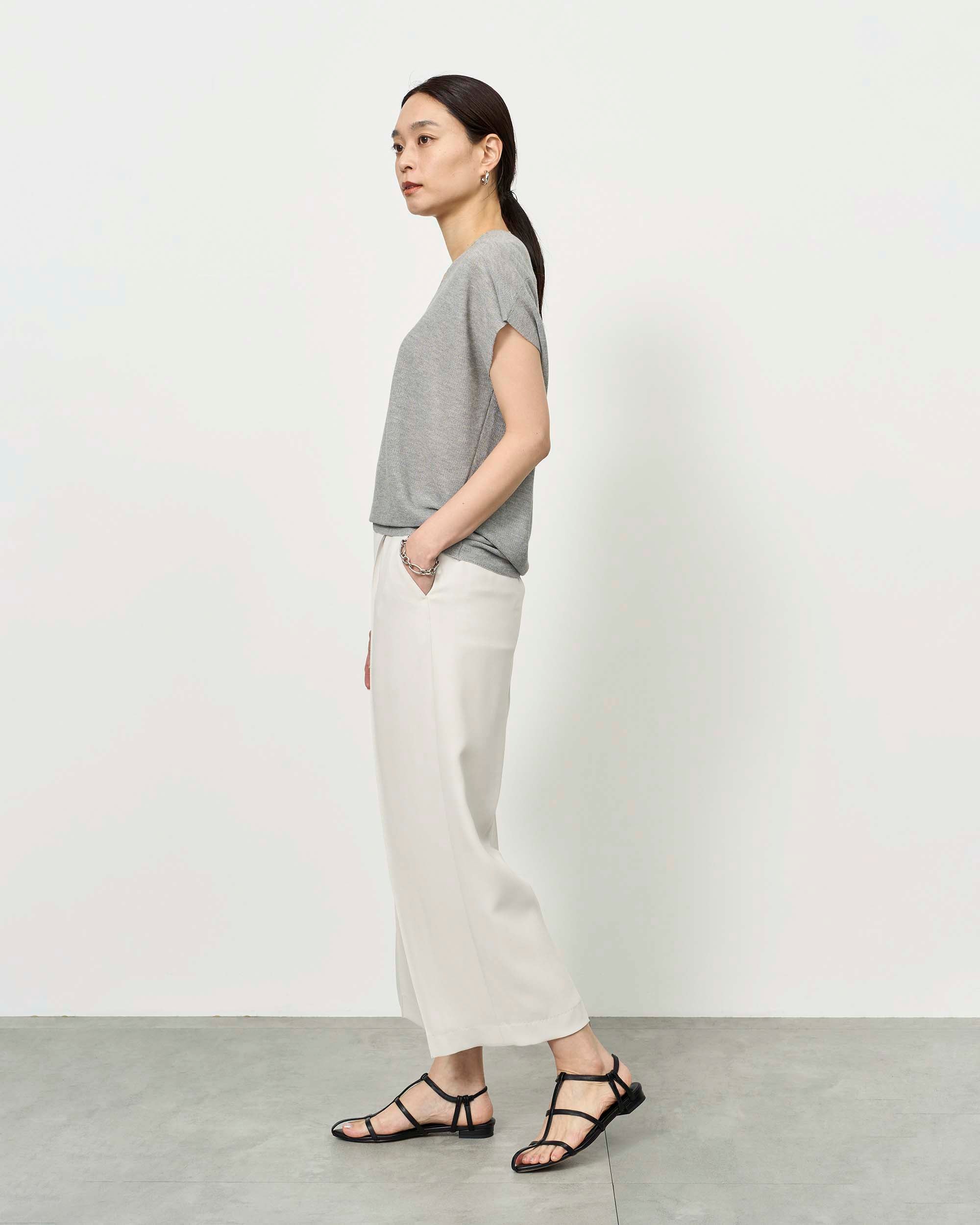 ライトクロスクロップドワイドパンツ
