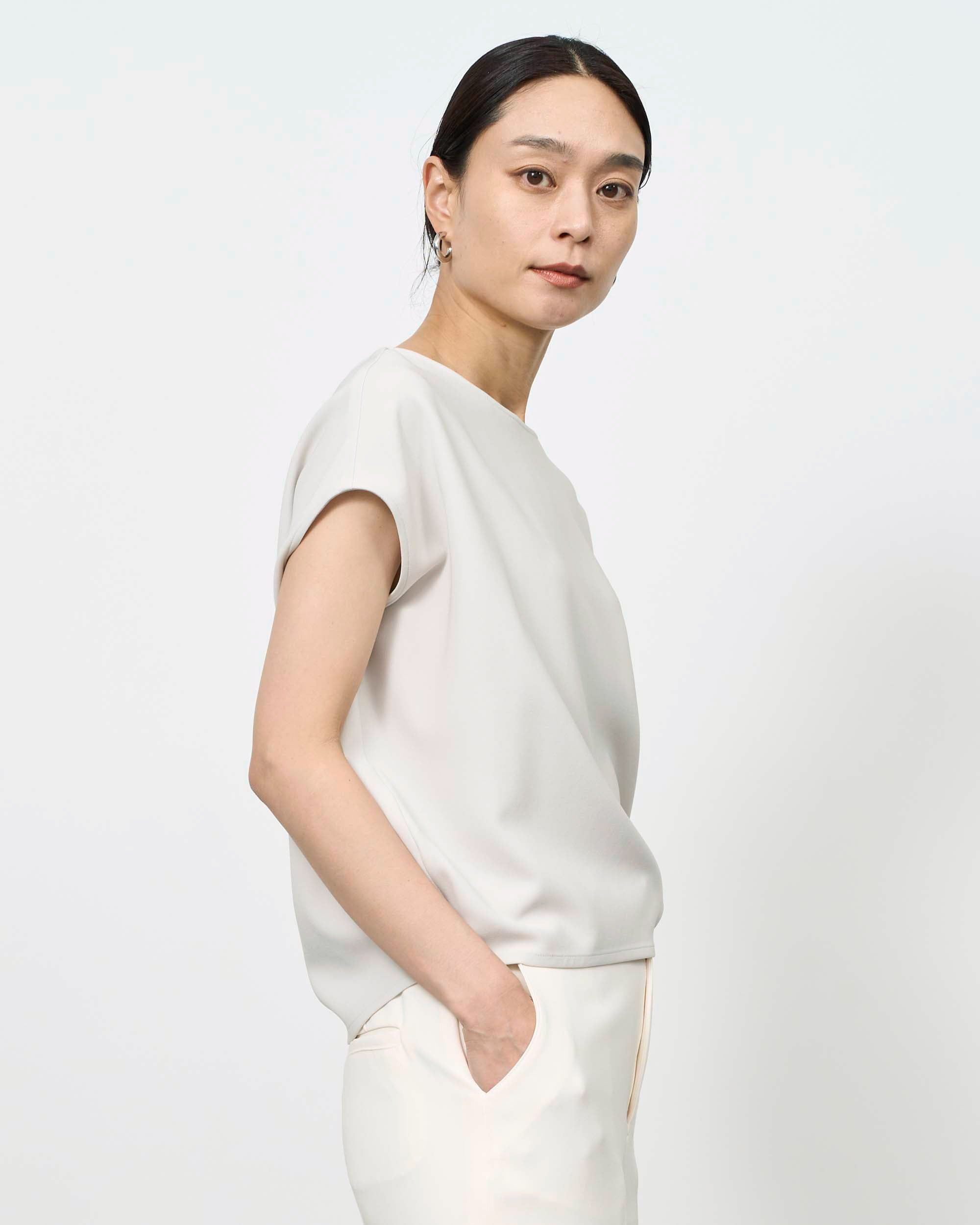 ショートスリーブコクーンブラウス