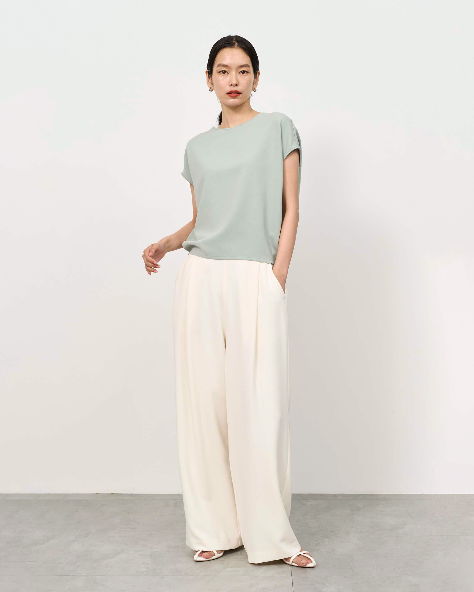 ショートスリーブコクーンブラウス