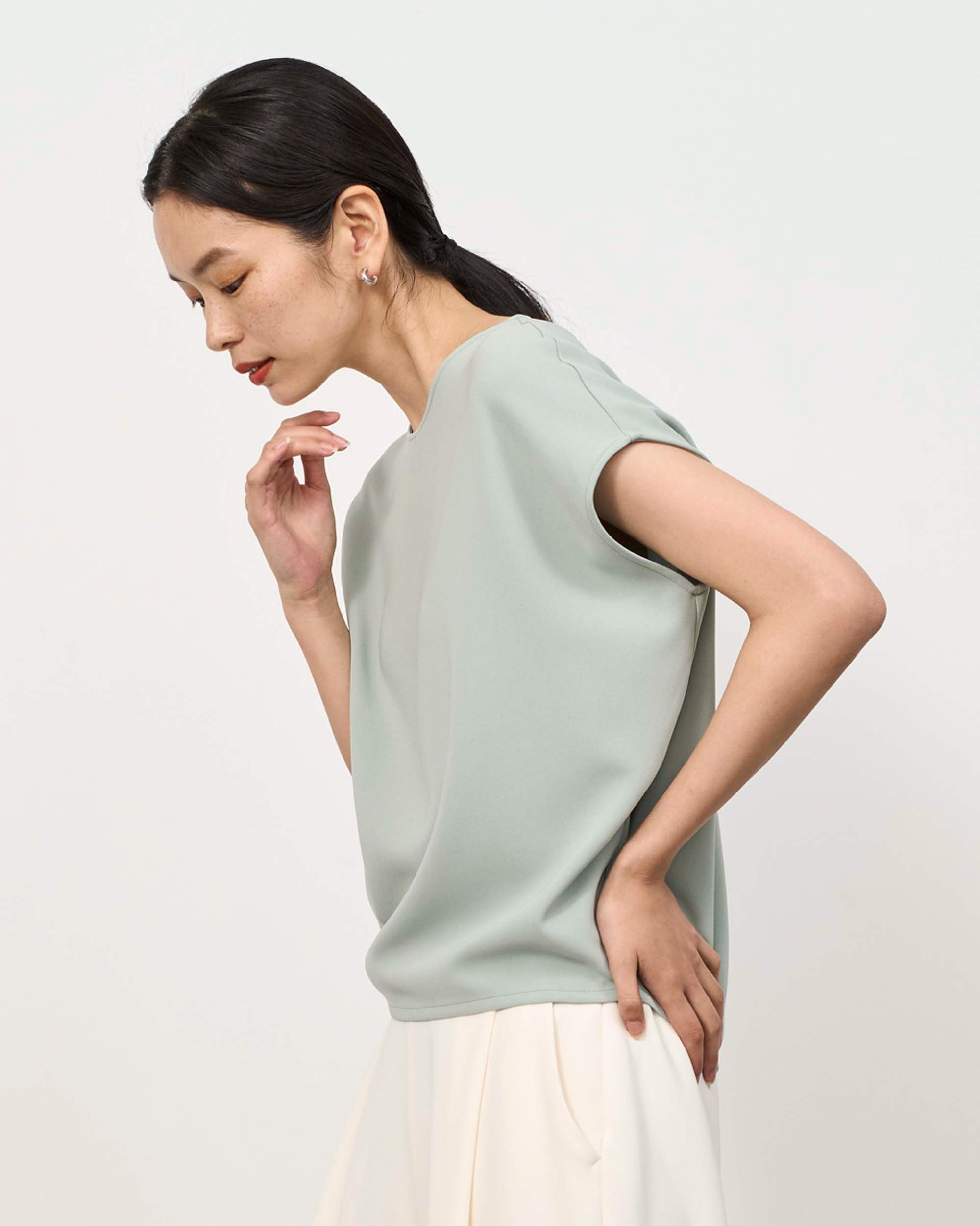 ショートスリーブコクーンブラウス