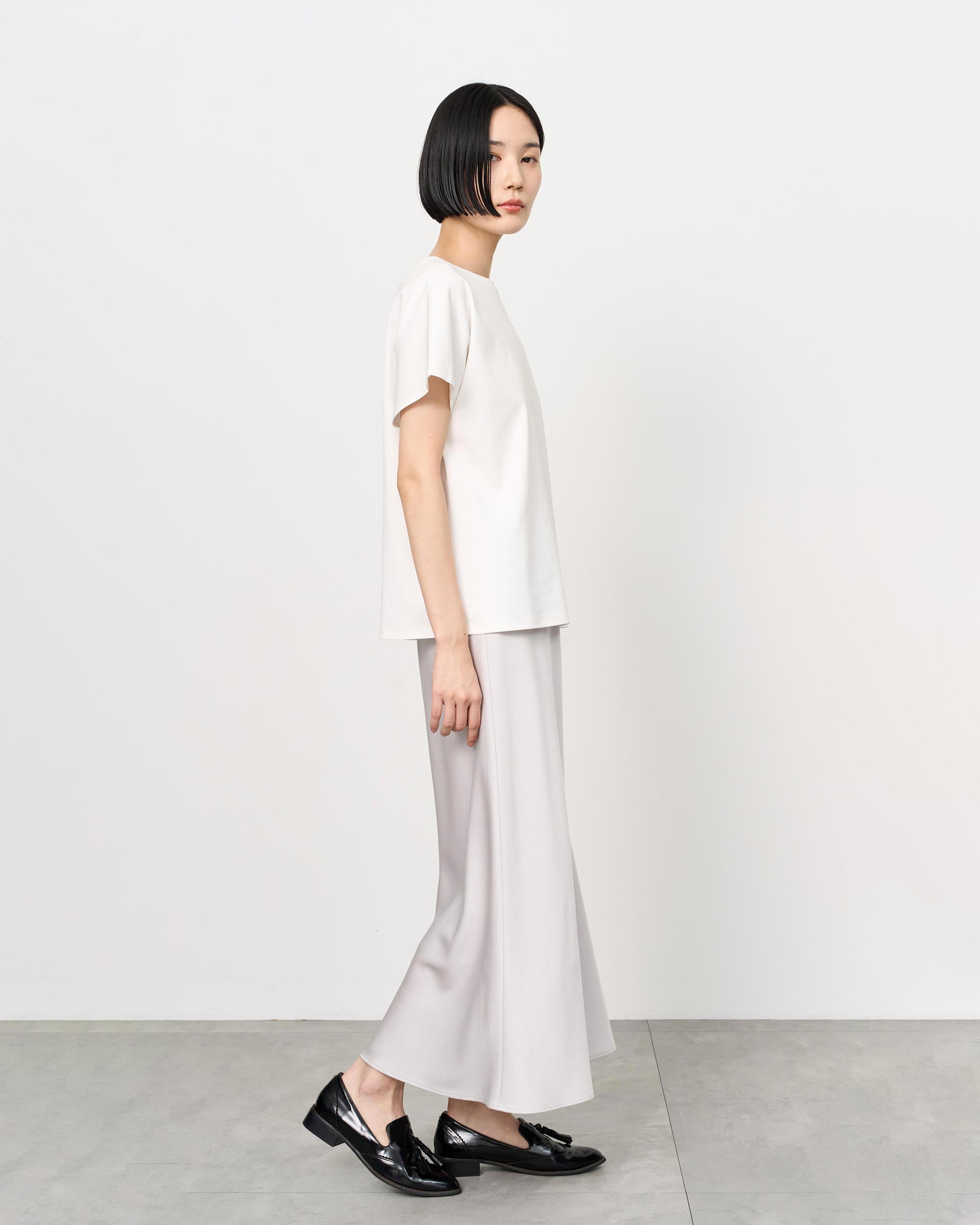 トリアセサテンロングスカート