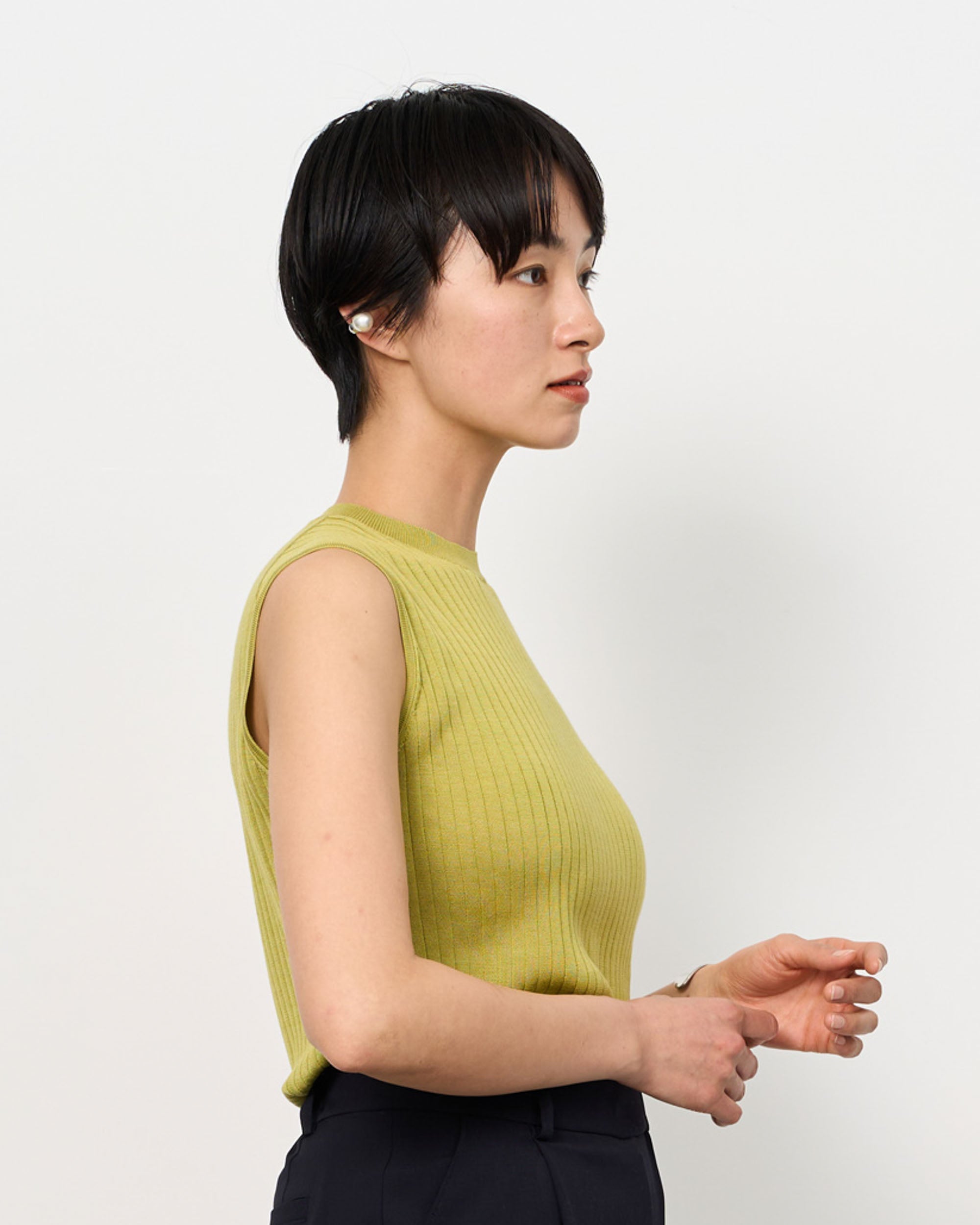 モデル:170cm カラー:SILVER