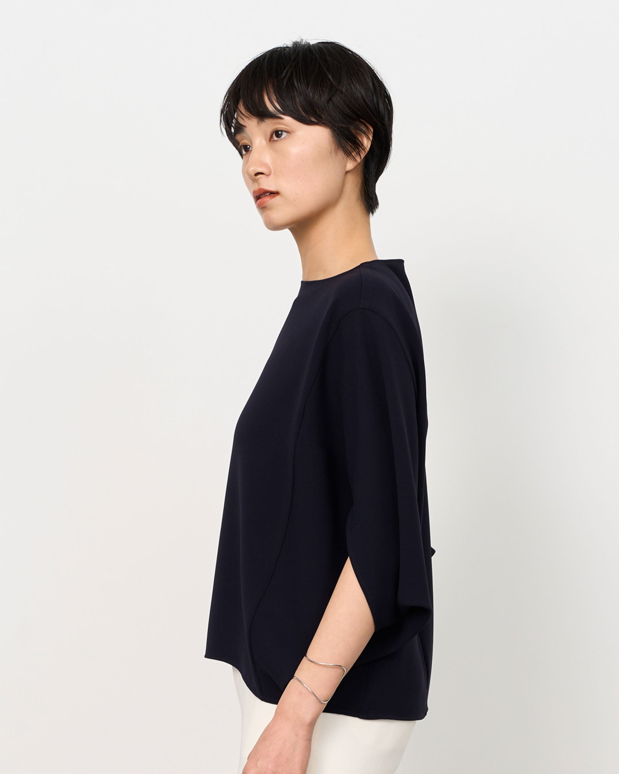 ライトクロスコクーンシルエットブラウス