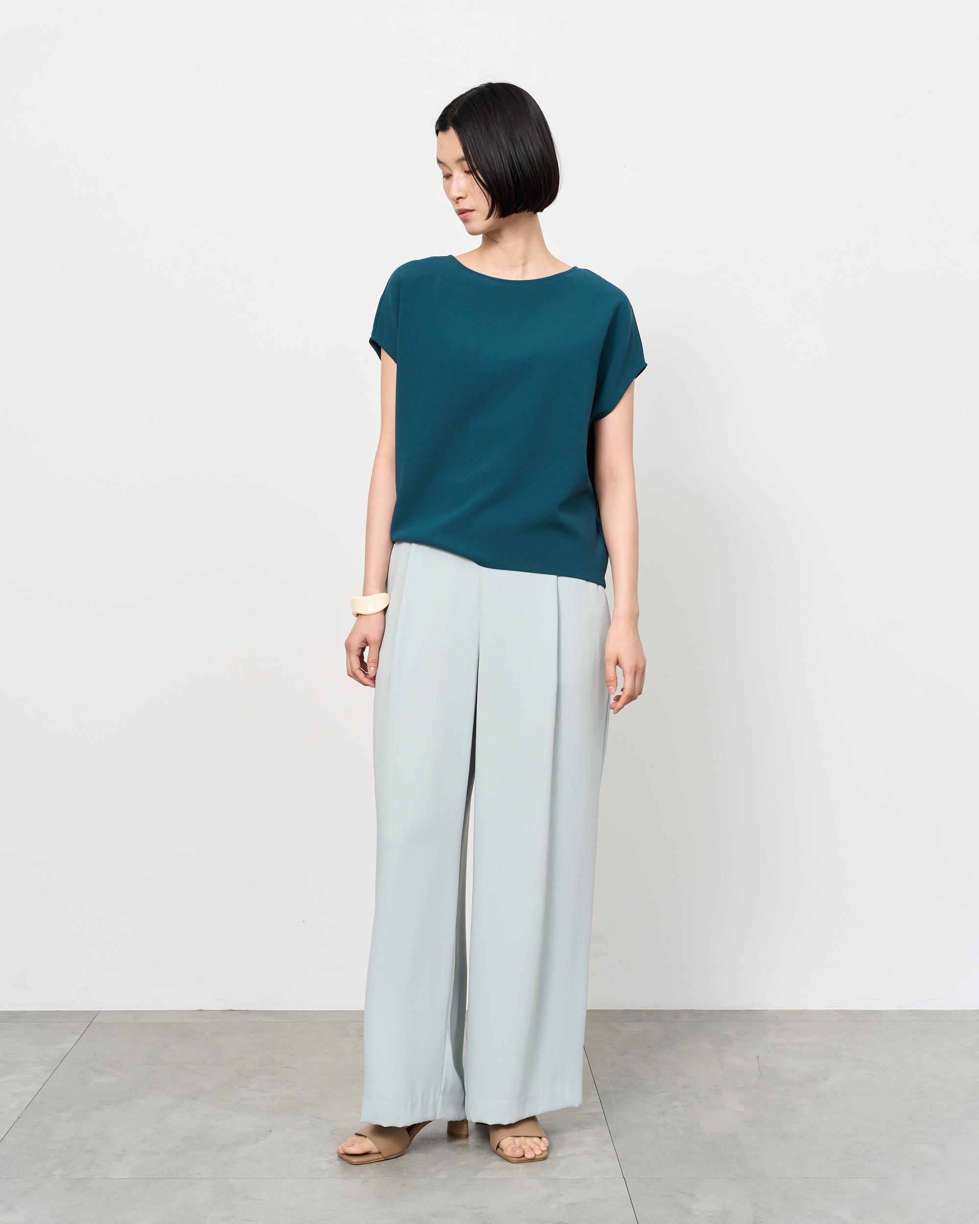 モデル:170cm サイズ:L