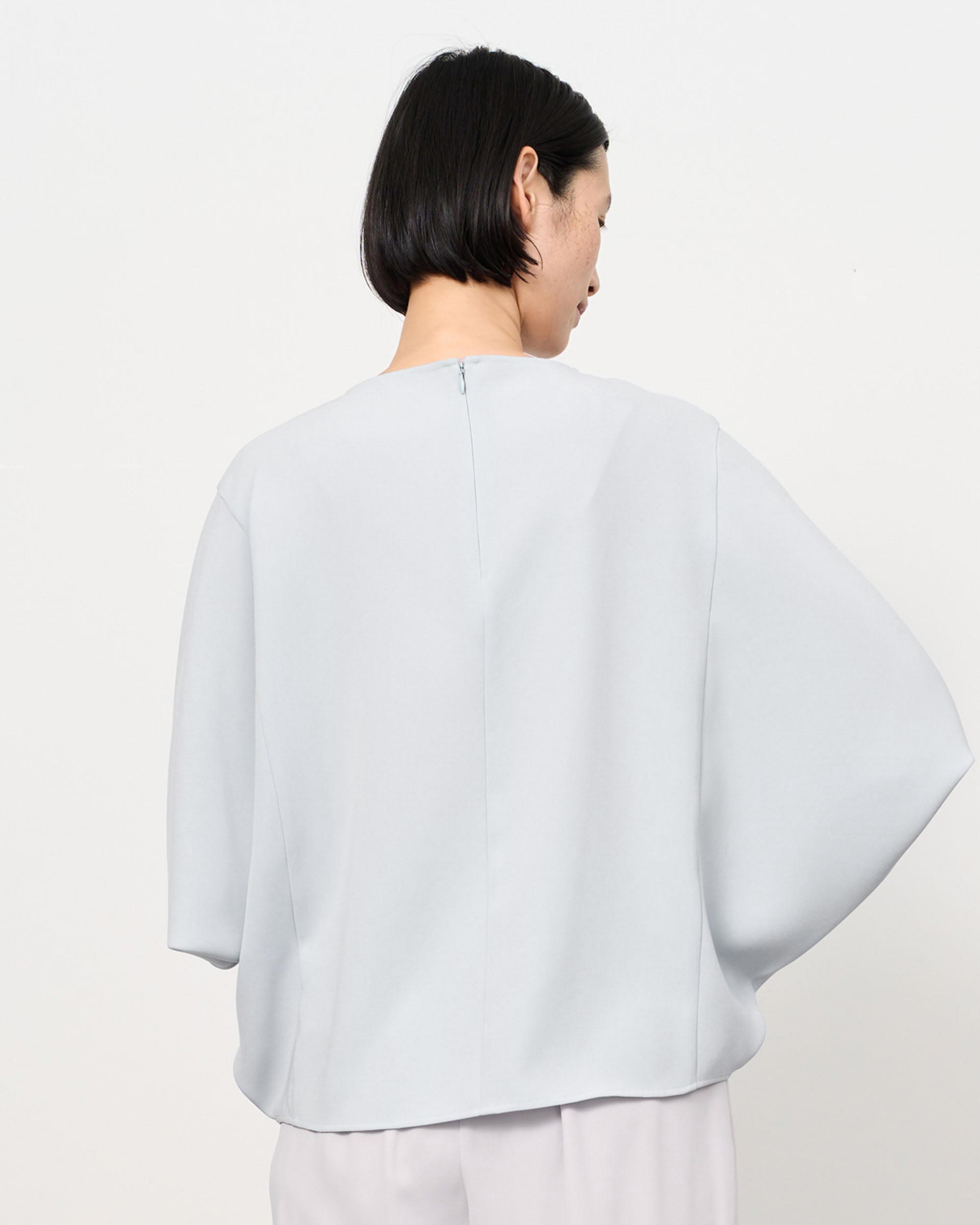 ライトクロスコクーンシルエットブラウス