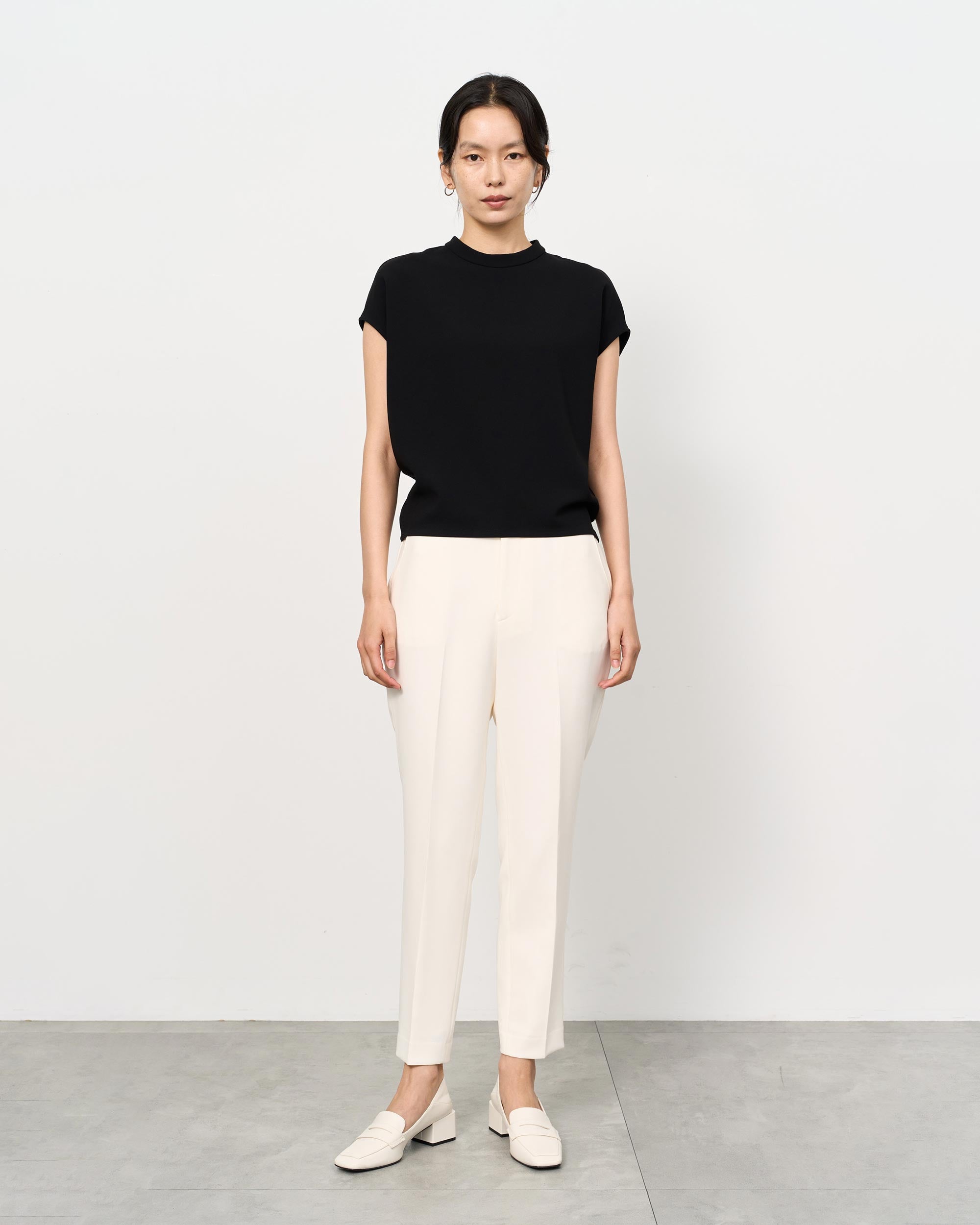 スタンドカラーコクーンブラウス