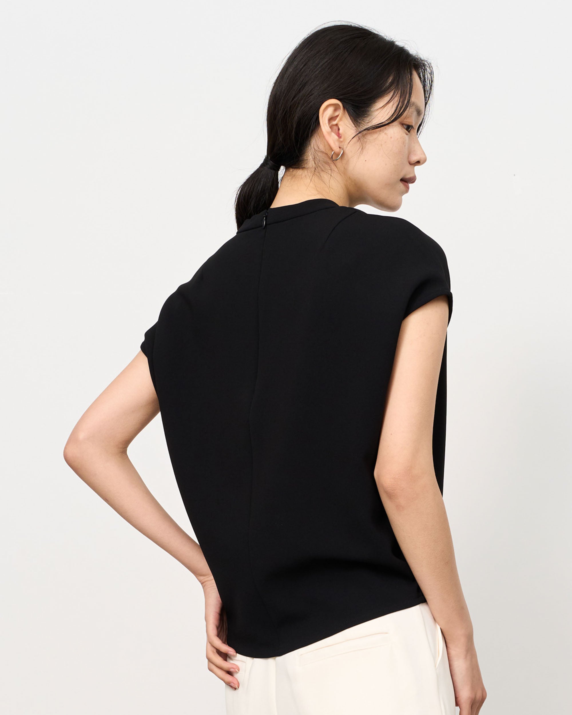 スタンドカラーコクーンブラウス