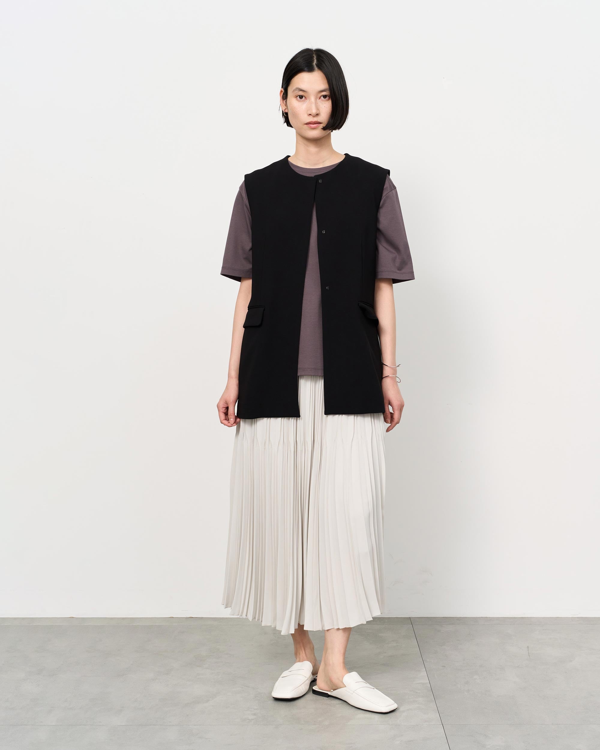 クルーネックジレ