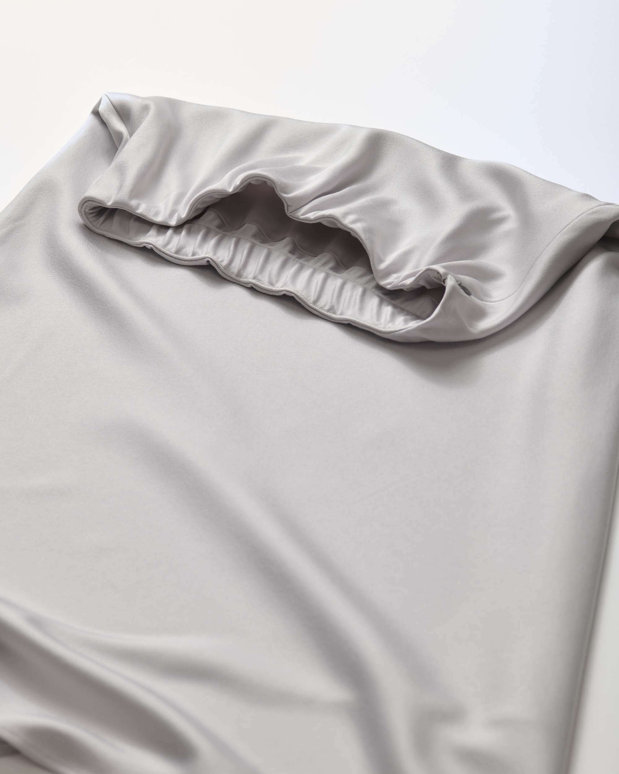 トリアセサテンロングスカート