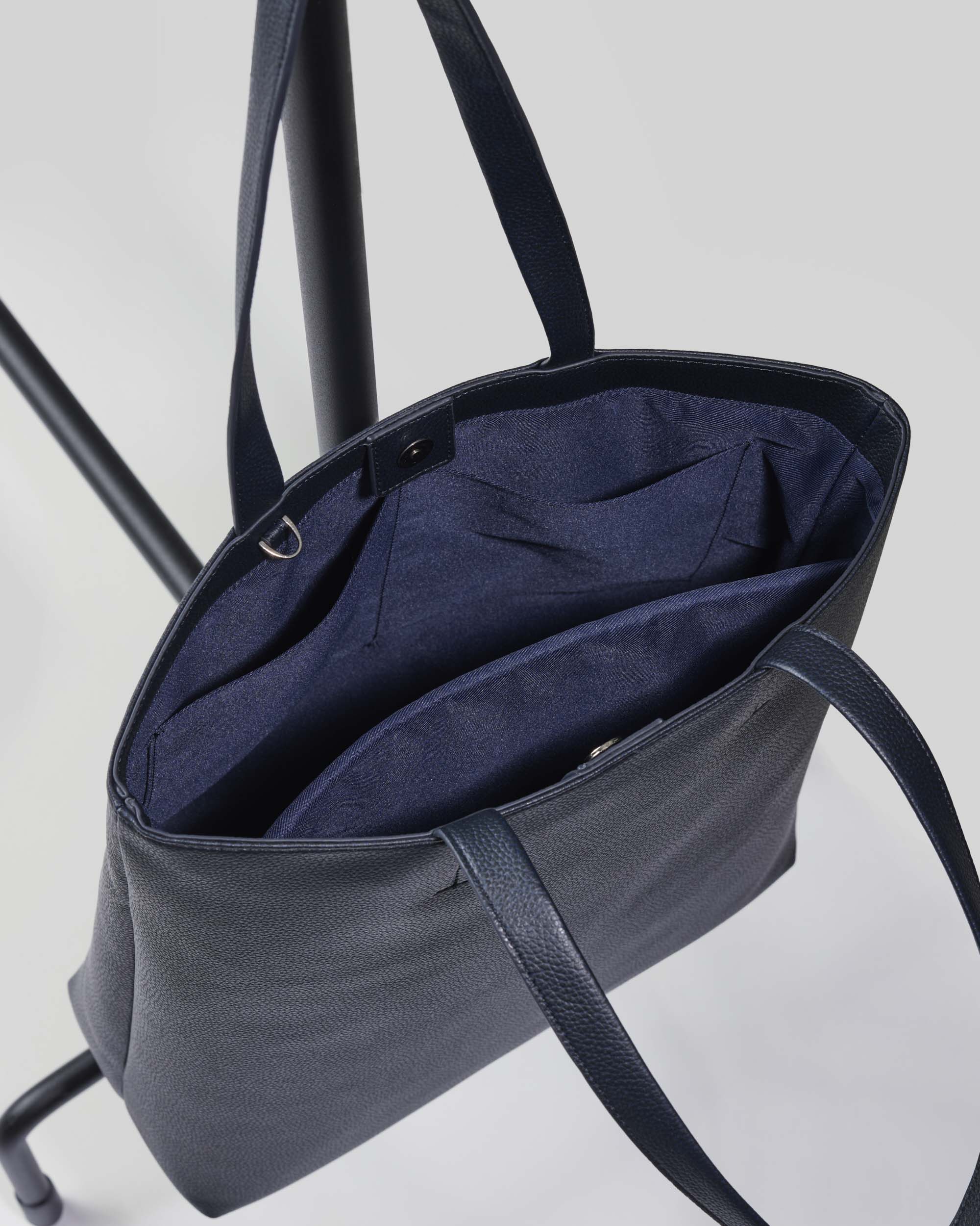 ヴィーガンレザレットマチ付きトートバッグ