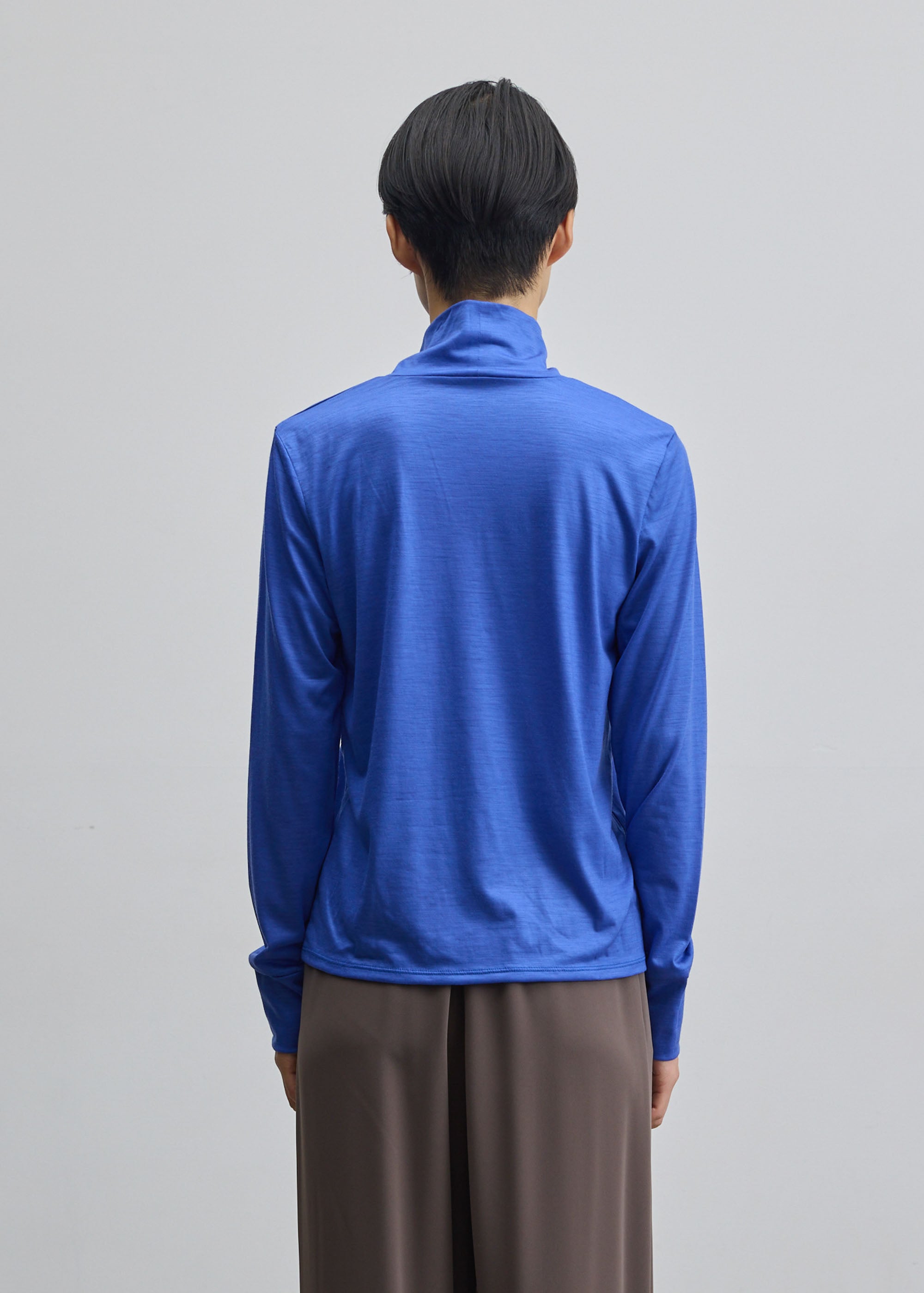 クリアウールタートルネックカットソー