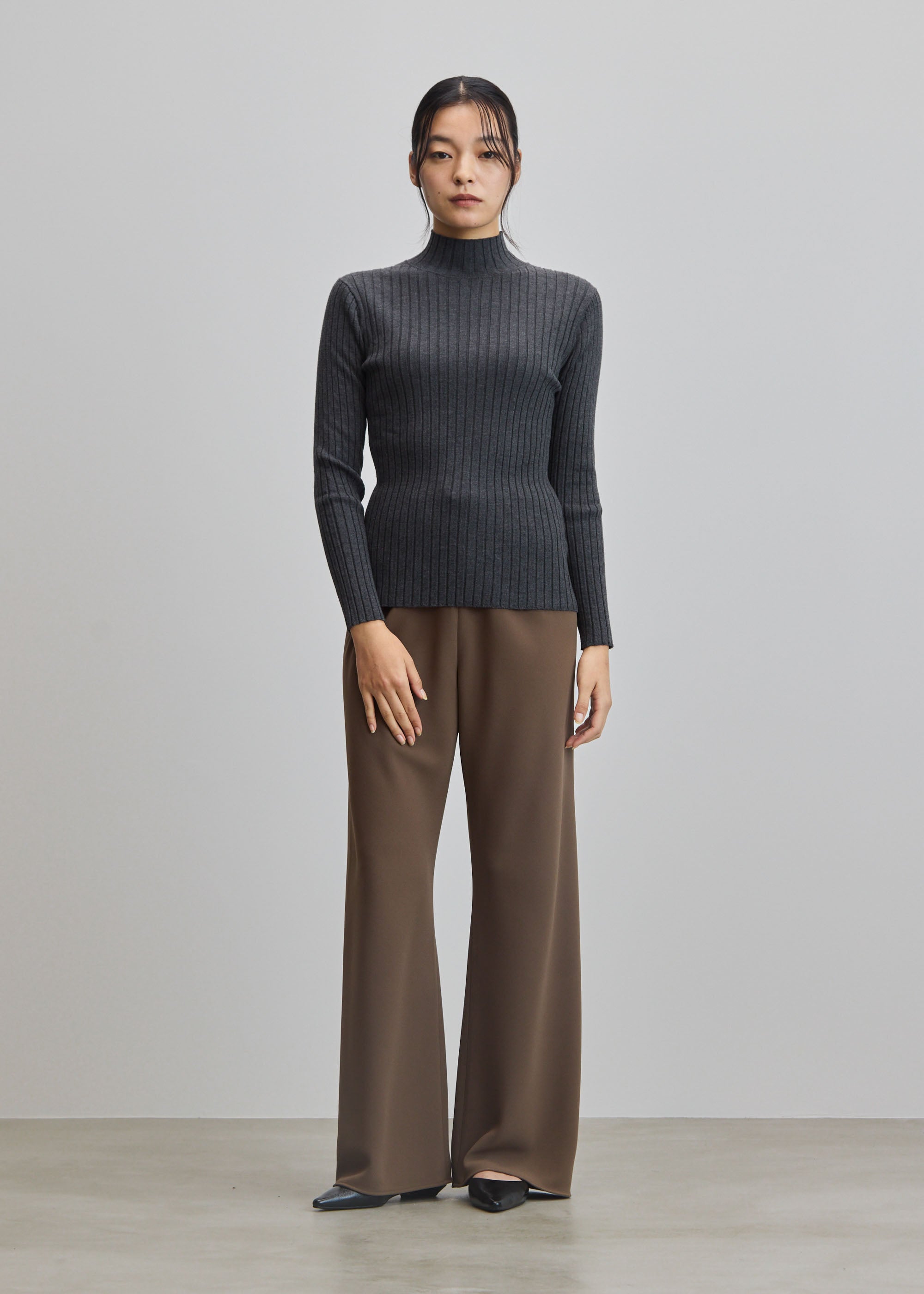 ワイドリブタートルネックニット