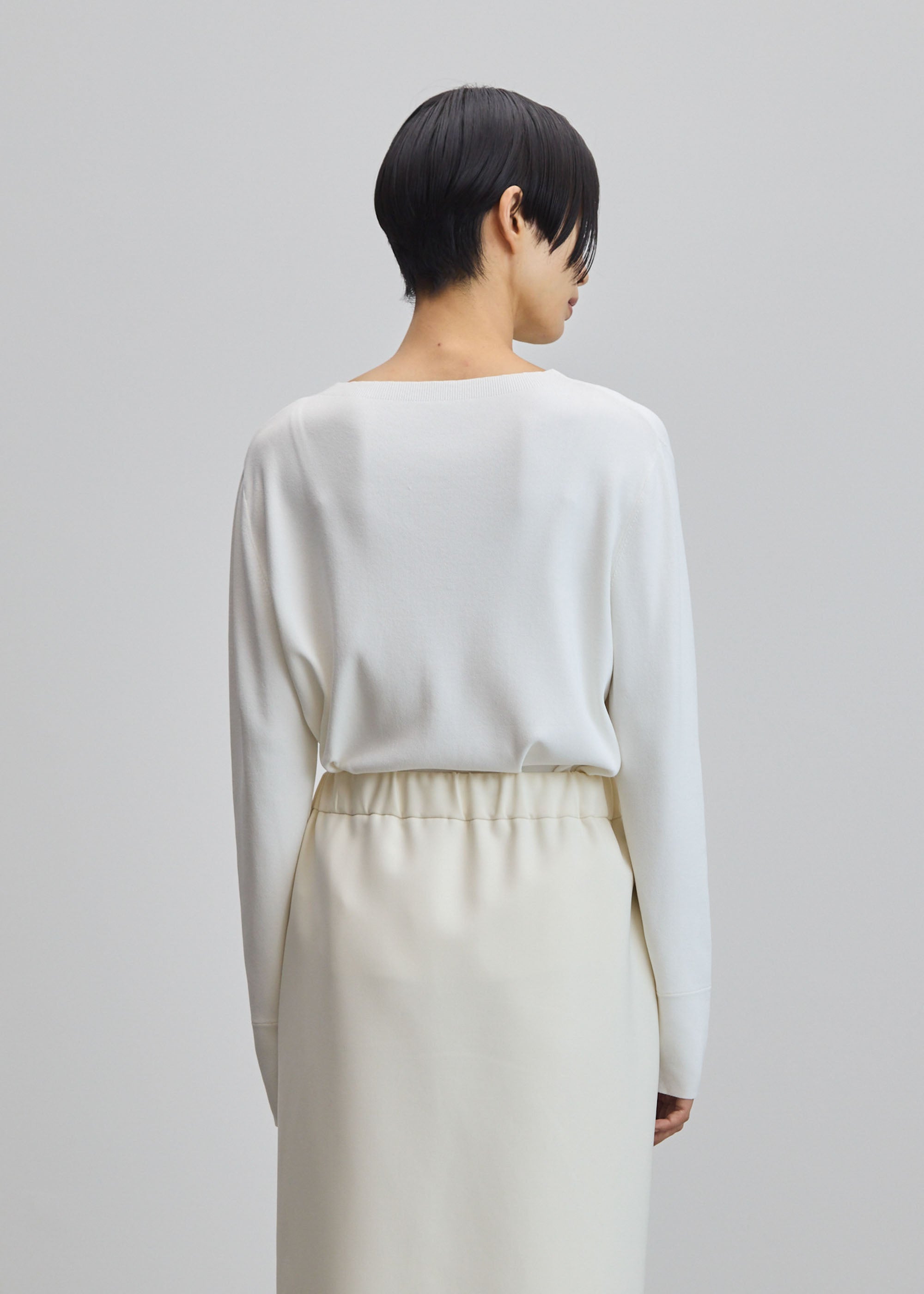 クルーネックニットプルオーバー