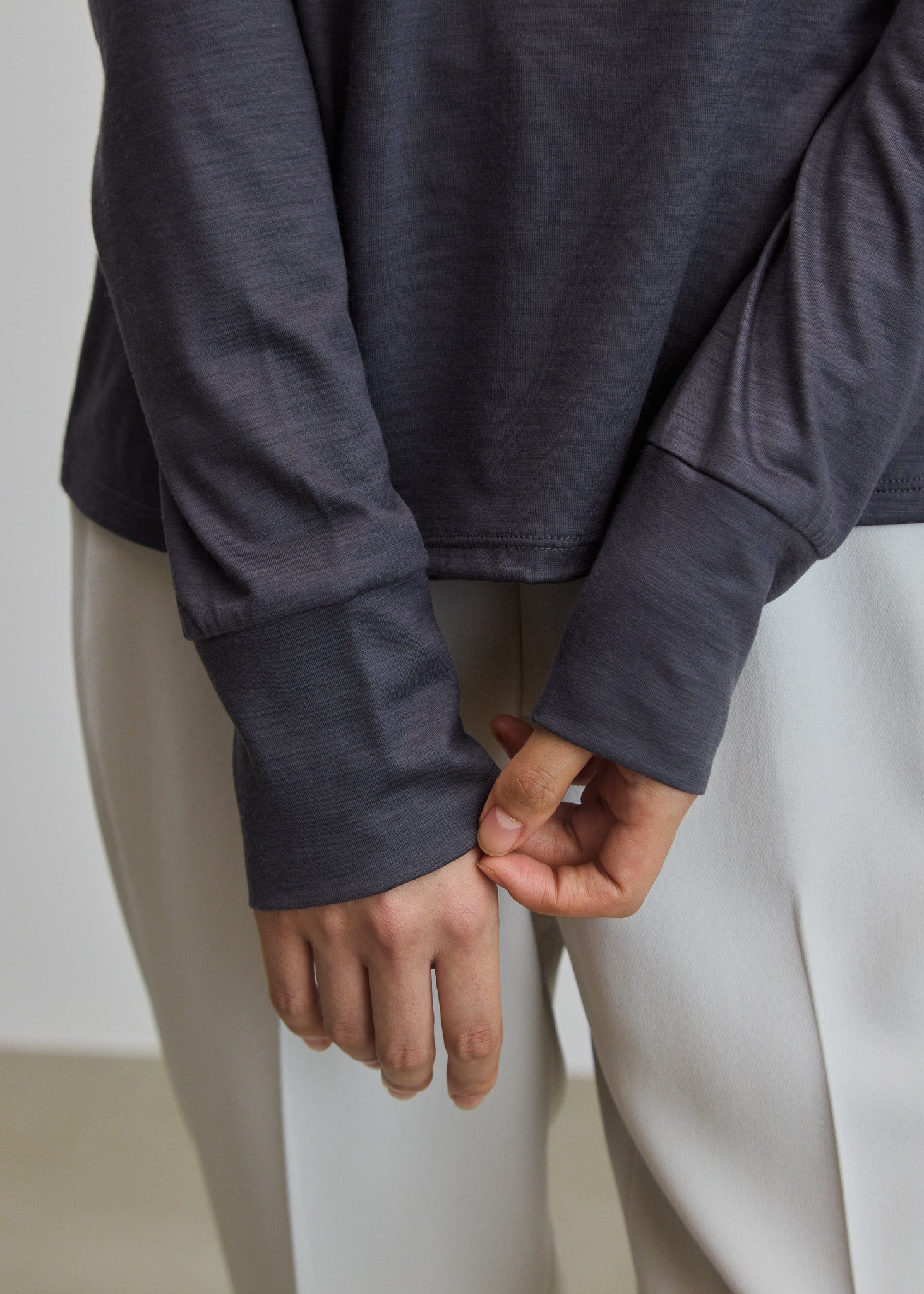 クリアウールタートルネックカットソー