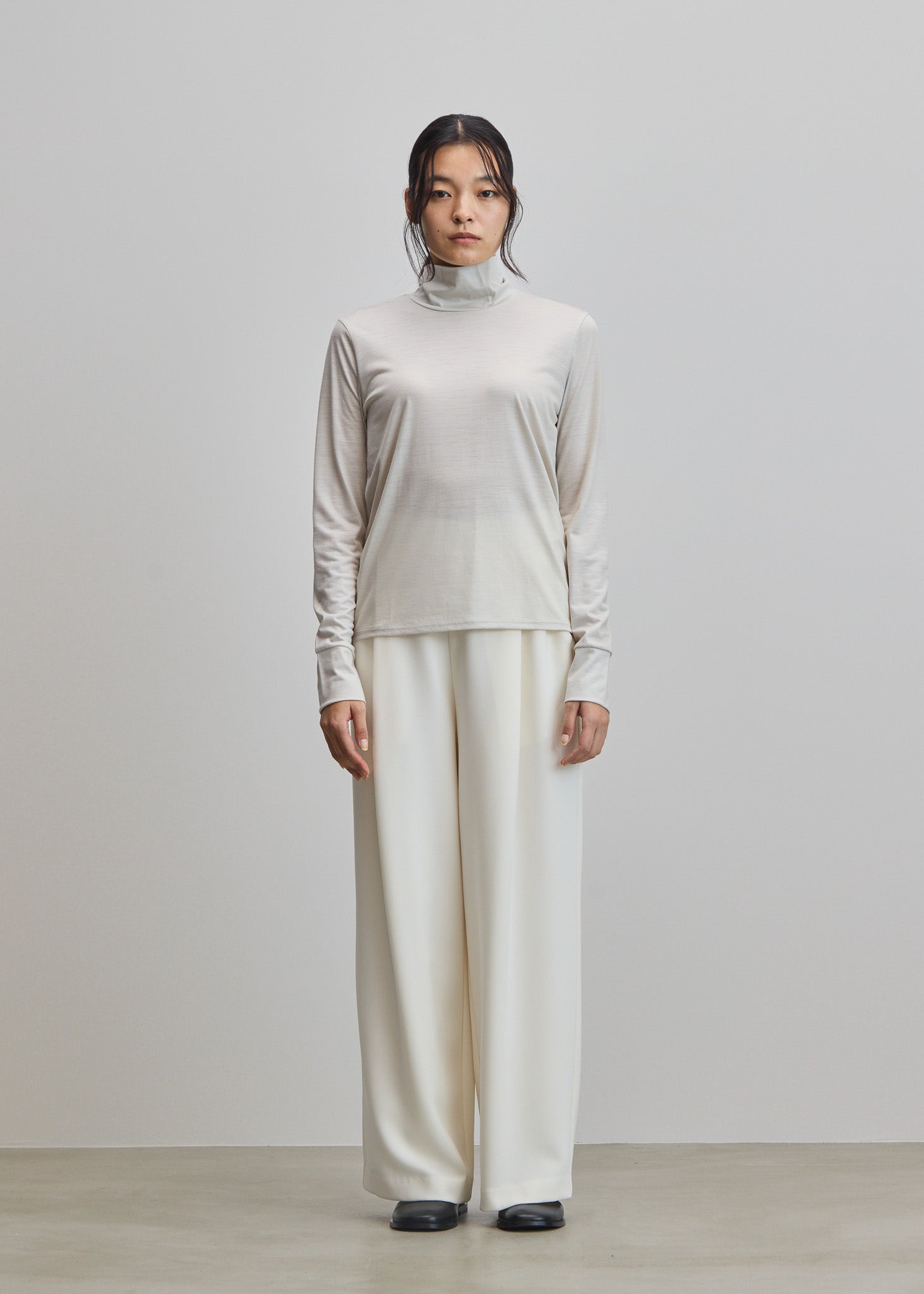 クリアウールタートルネックカットソー