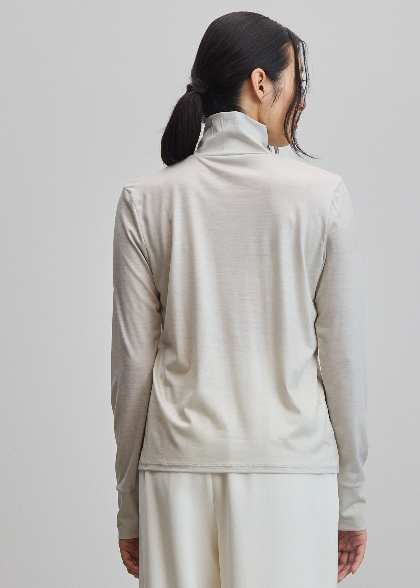 クリアウールタートルネックカットソー