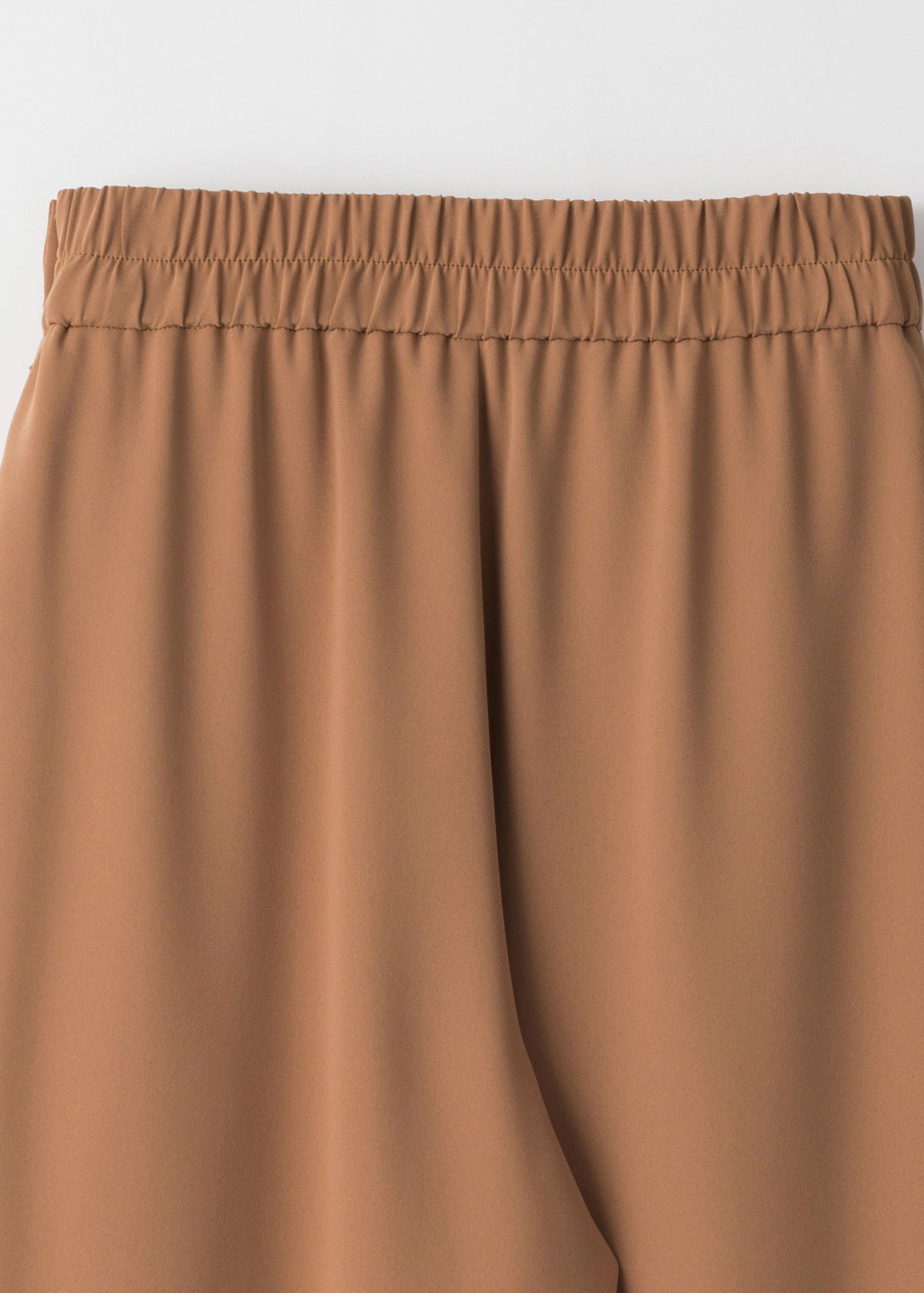 サイドタックワイドパンツ