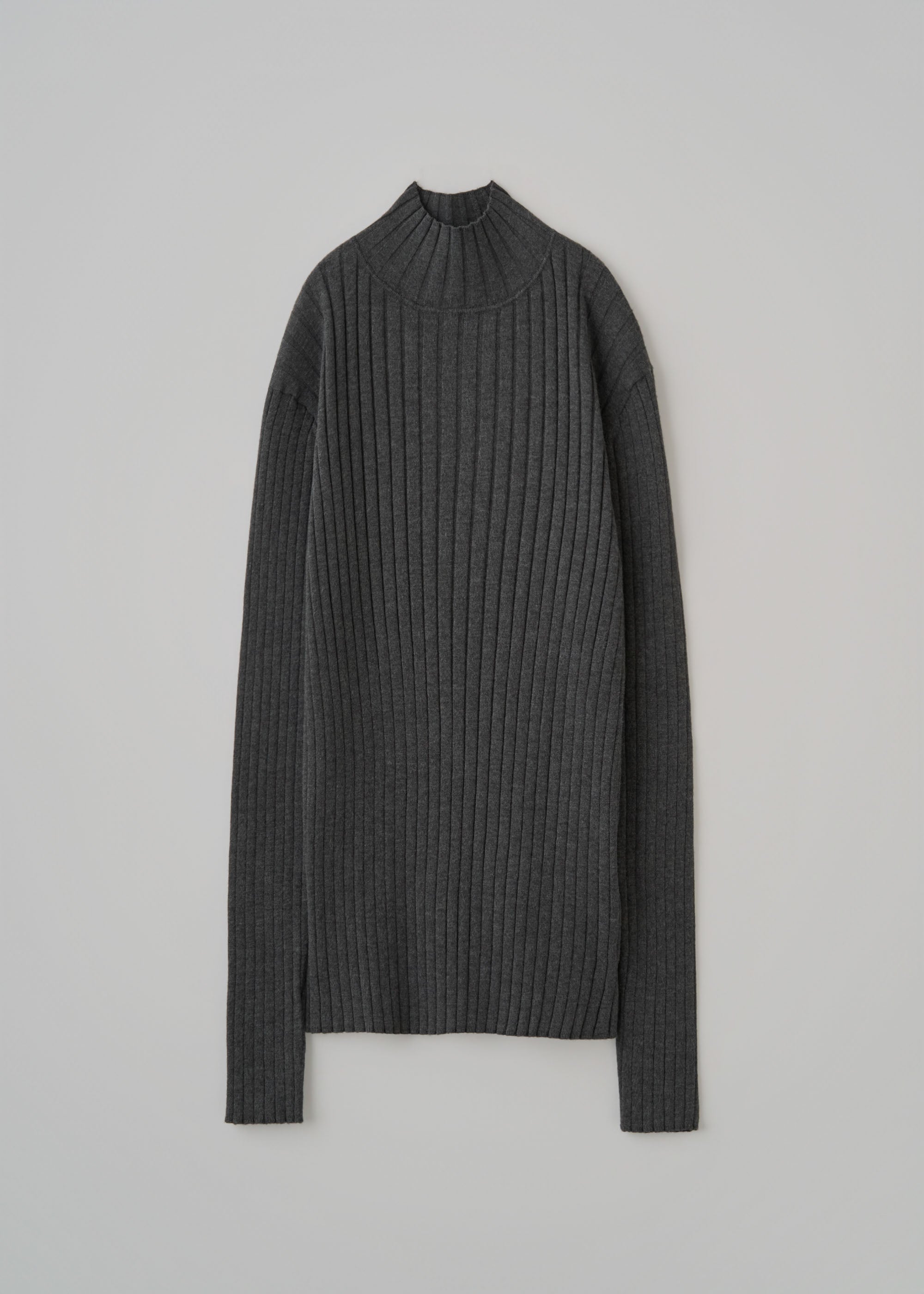 ワイドリブタートルネックニット