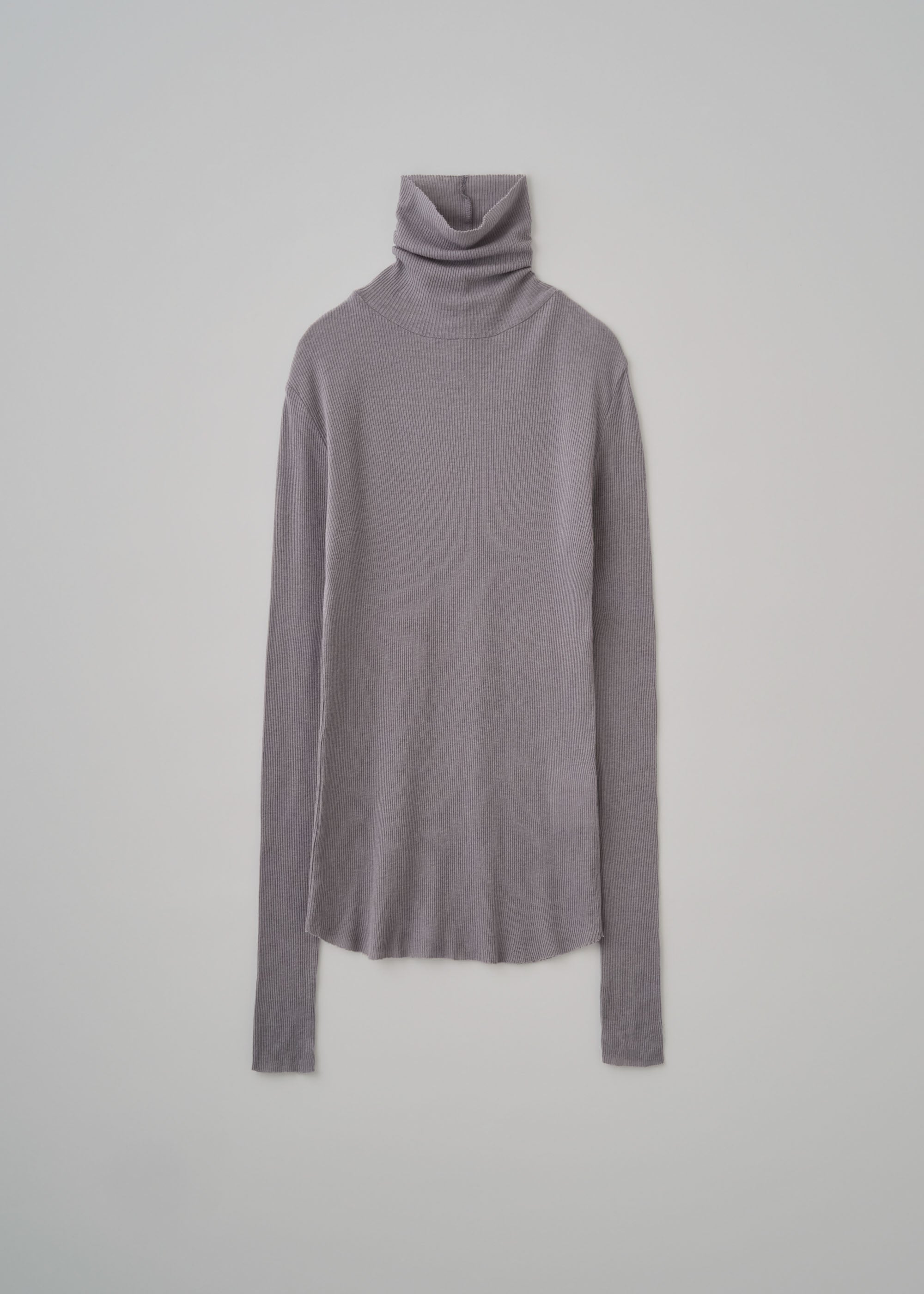 カシミヤ混タートルネックカットソー
