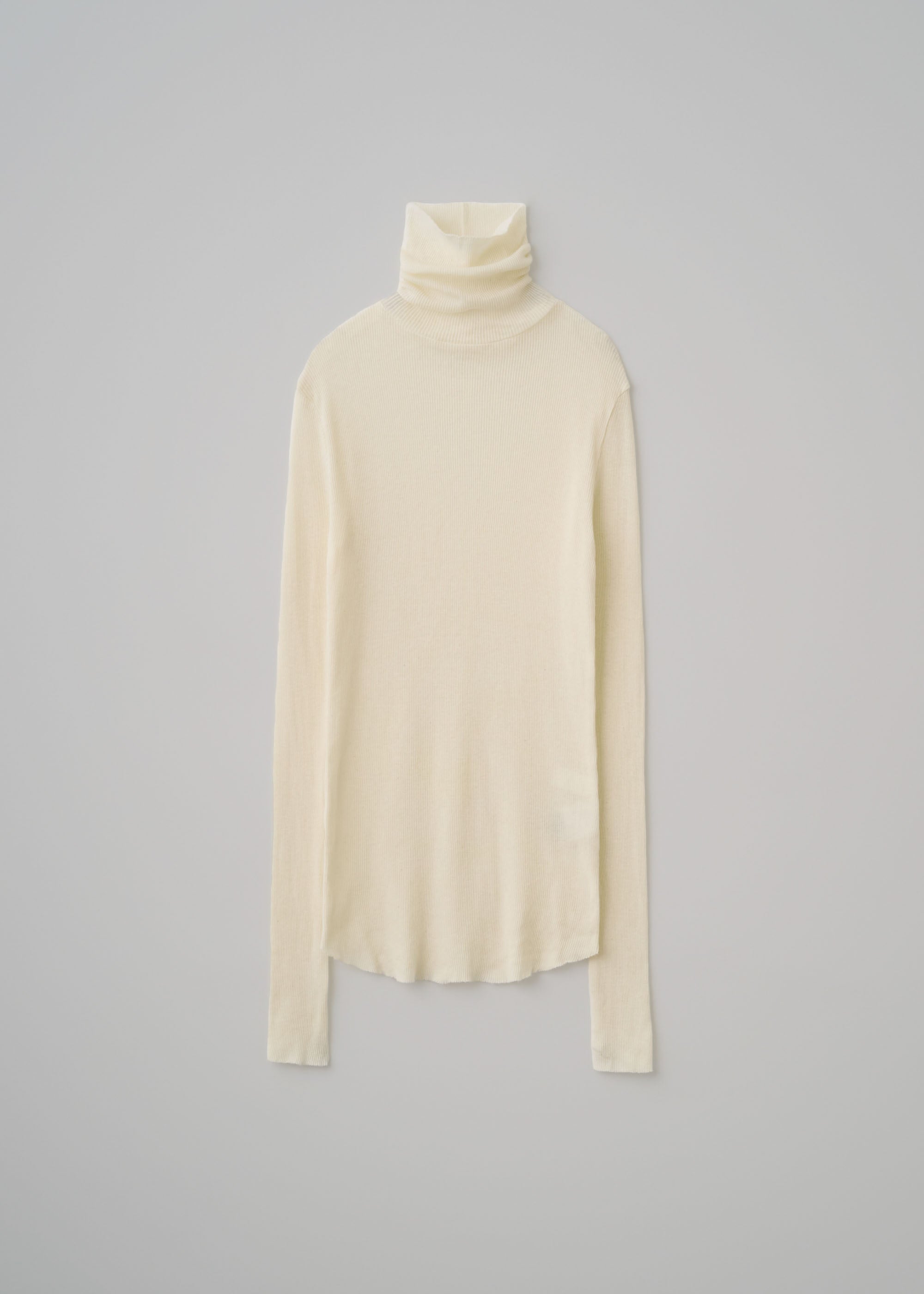 カシミヤ混タートルネックカットソー